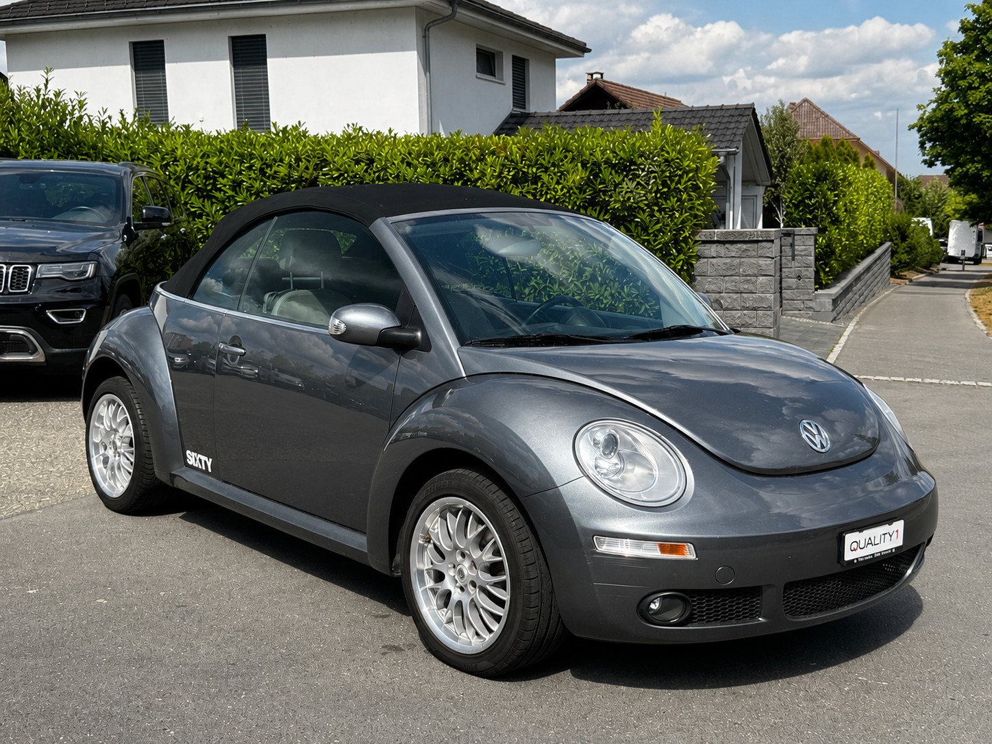 VW Beetle Cabrio 1.8 T Sixty-image-6