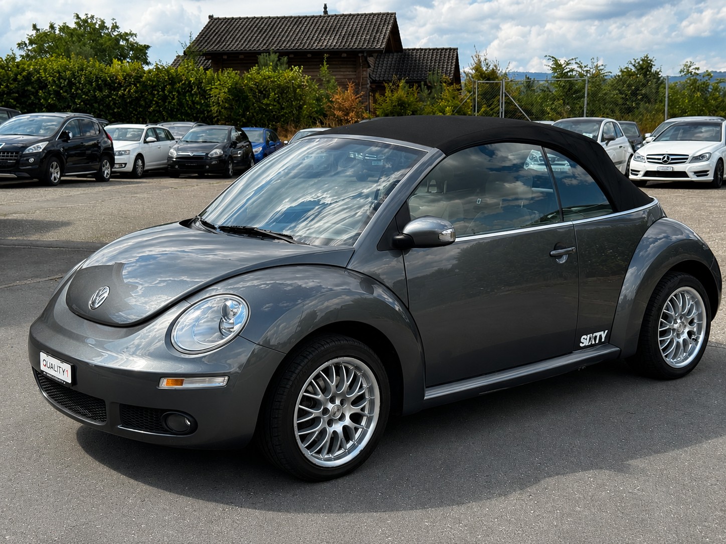 VW Beetle Cabrio 1.8 T Sixty-image-10