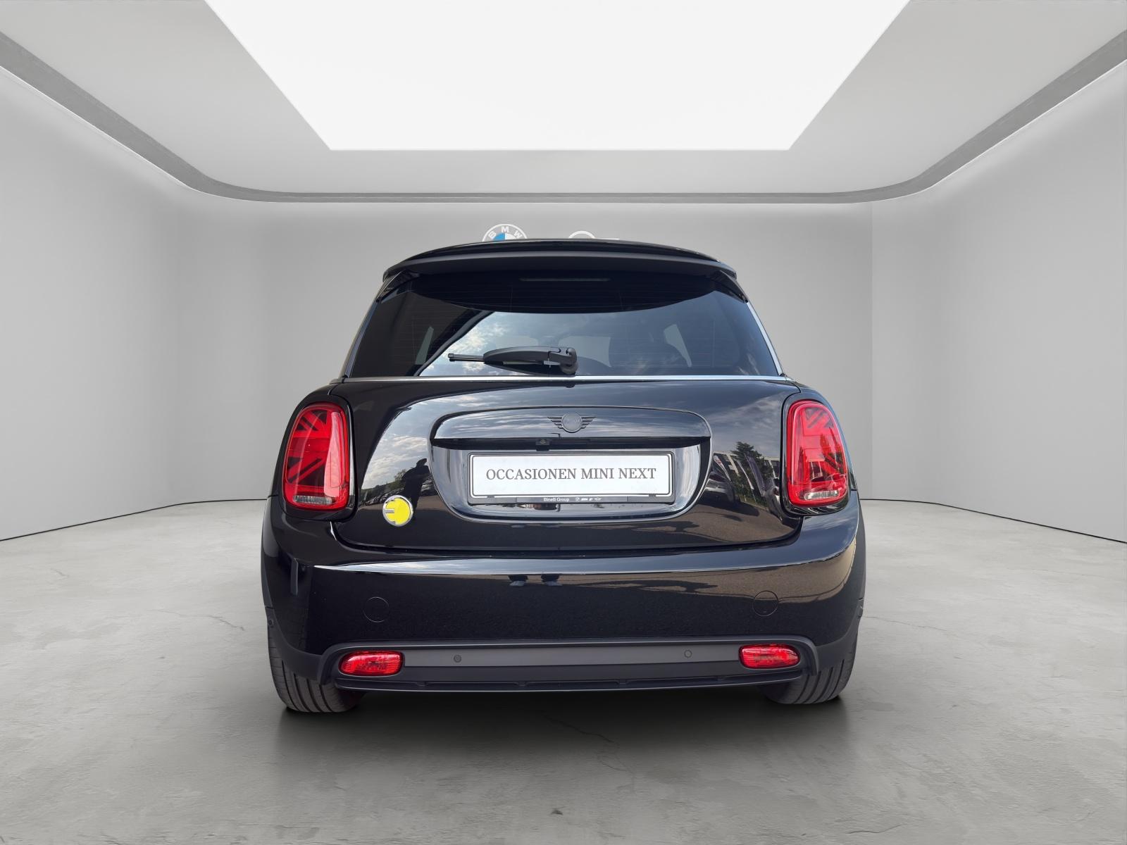 MINI F56 Cooper SE-image-15