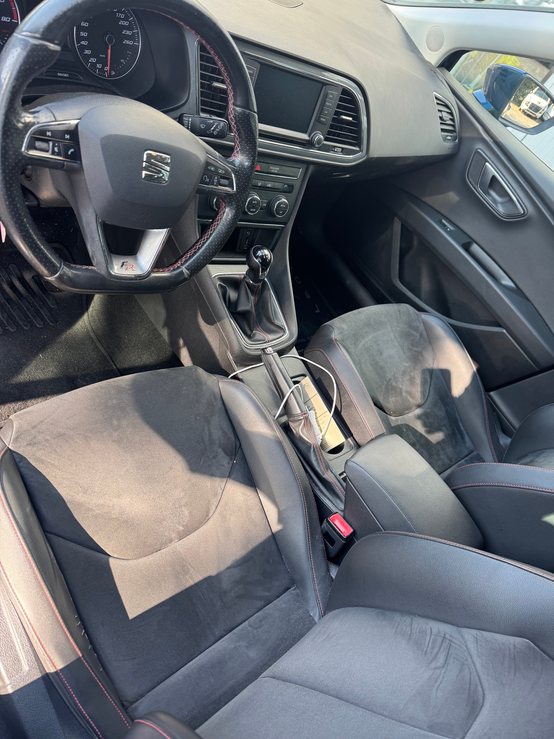 SEAT Leon 1.4 TSI FR-Evolution-image-9