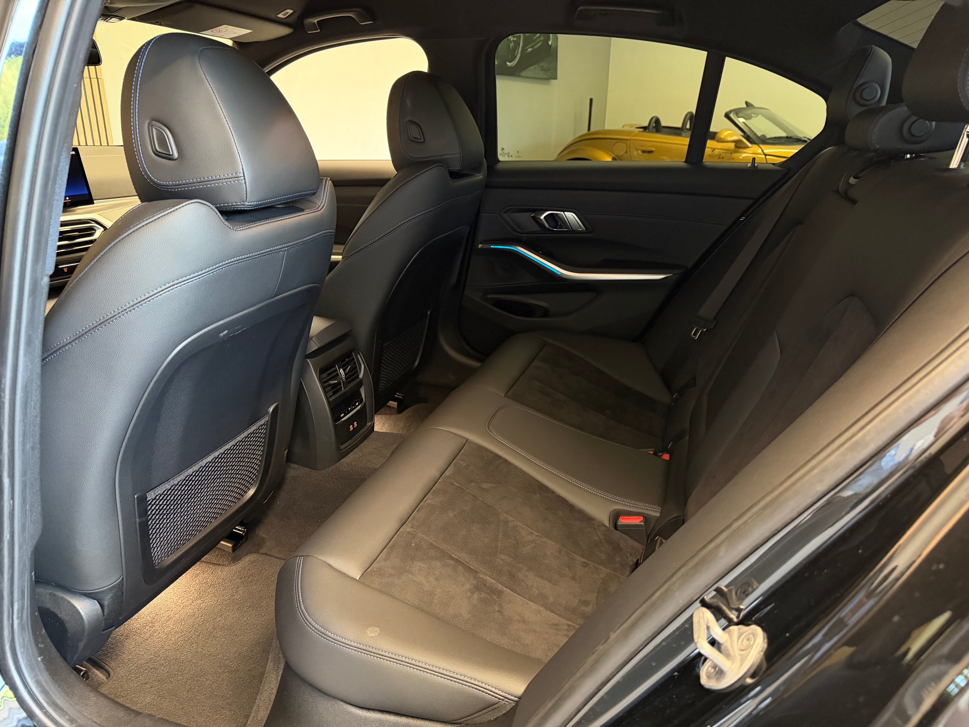 BMW M340i xDrive 48V Steptronic M Sport-image-14
