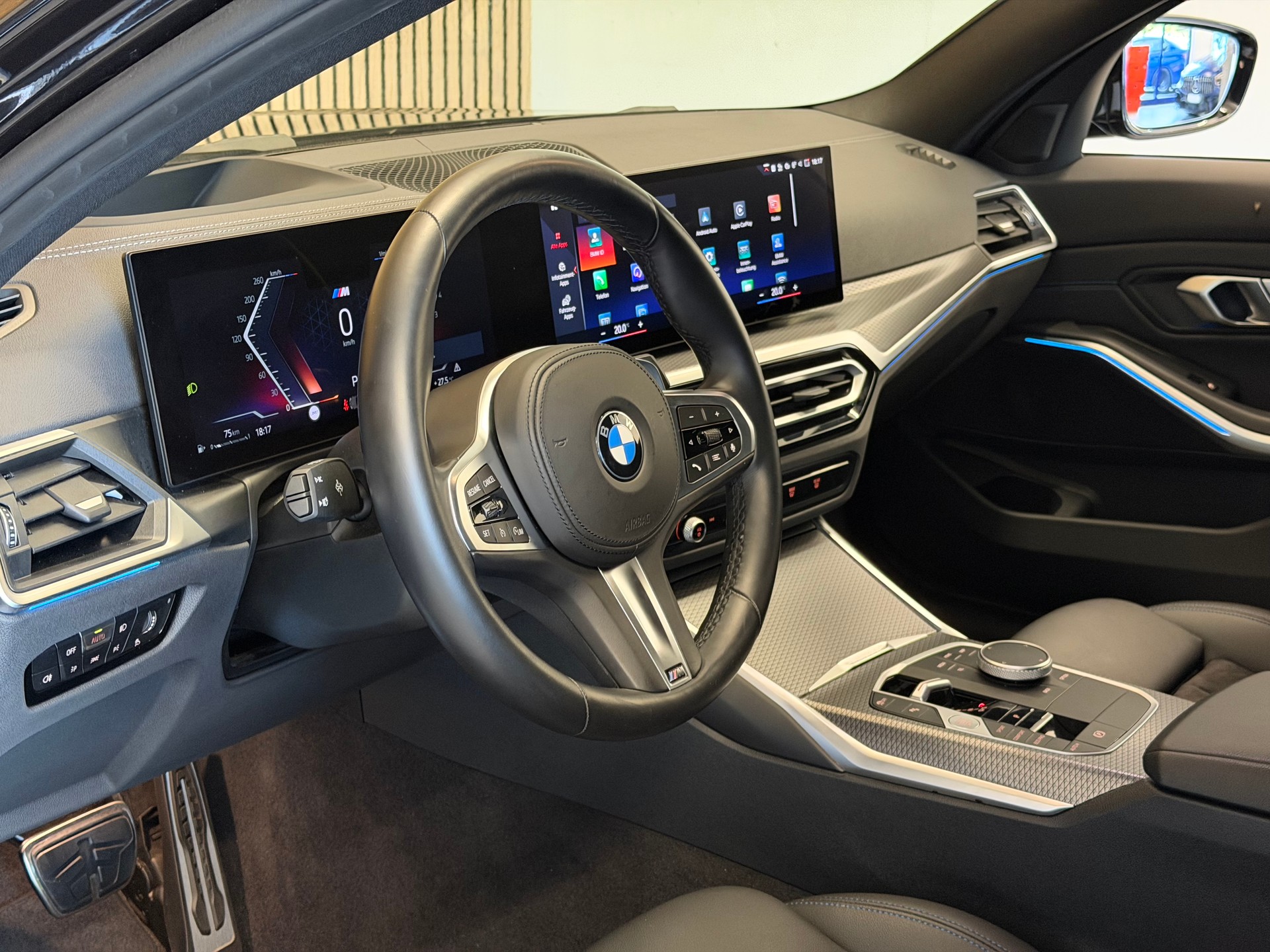 BMW M340i xDrive 48V Steptronic M Sport-image-12