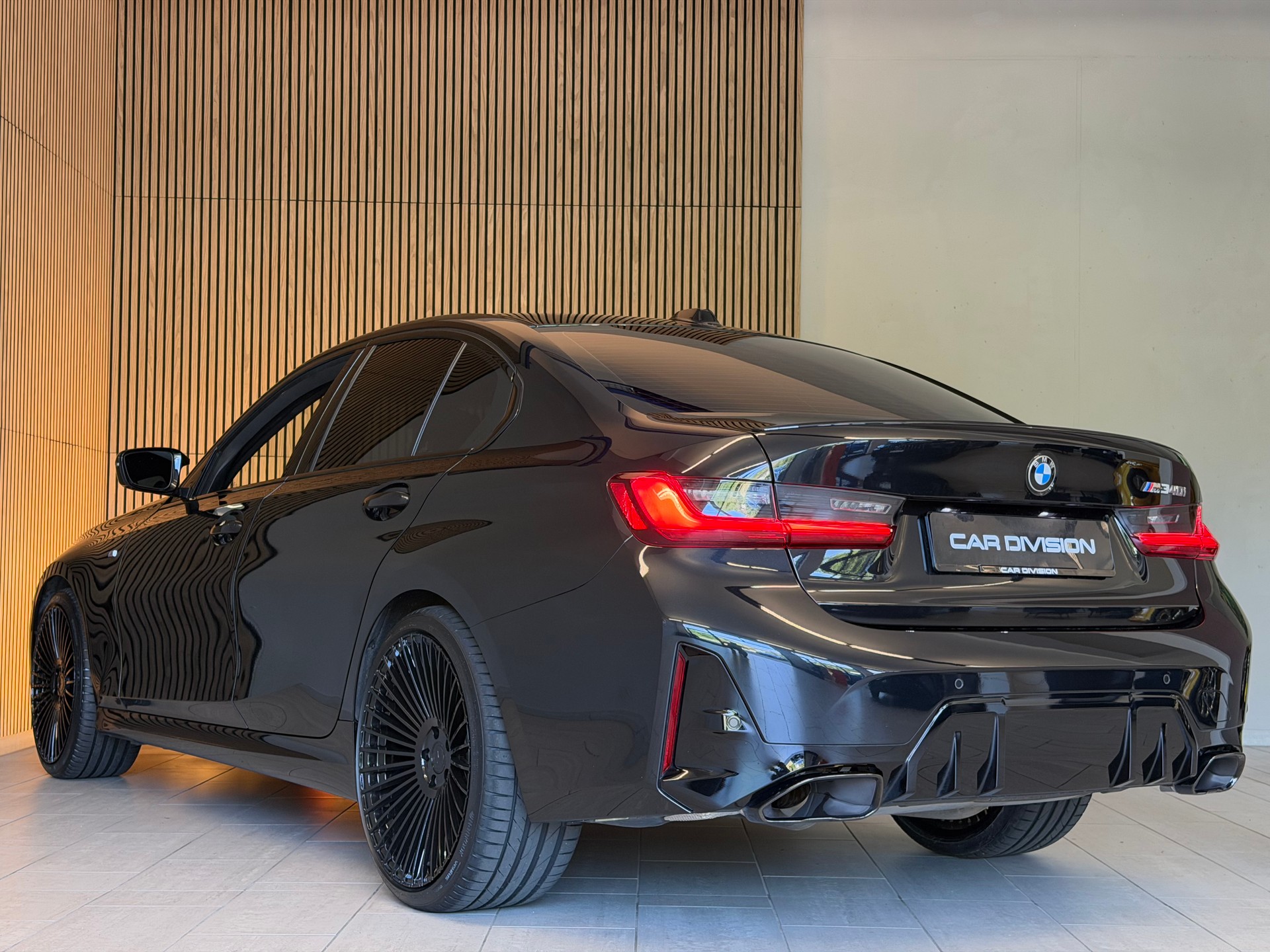 BMW M340i xDrive 48V Steptronic M Sport-image-11