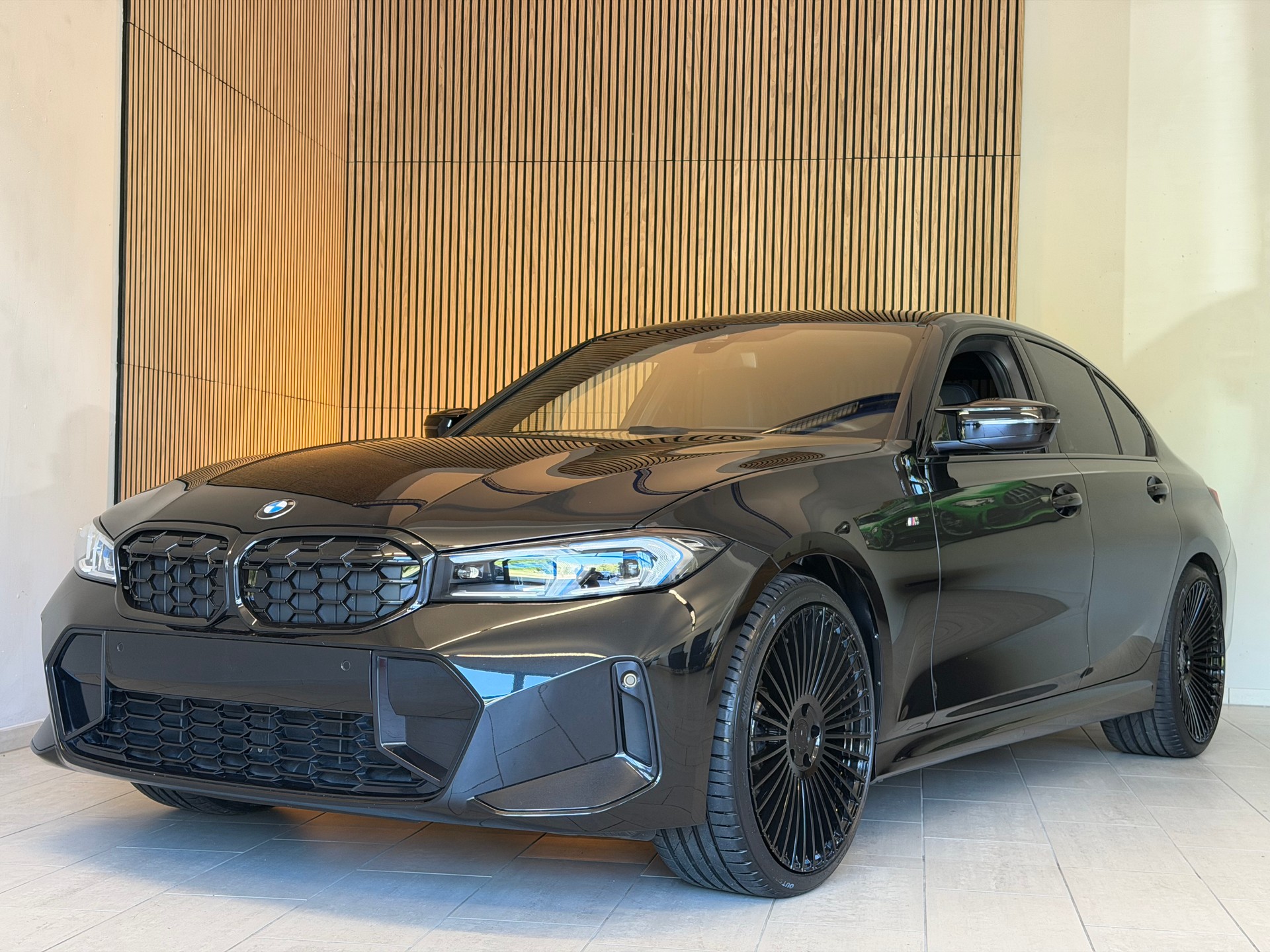 BMW M340i xDrive 48V Steptronic M Sport-image-3