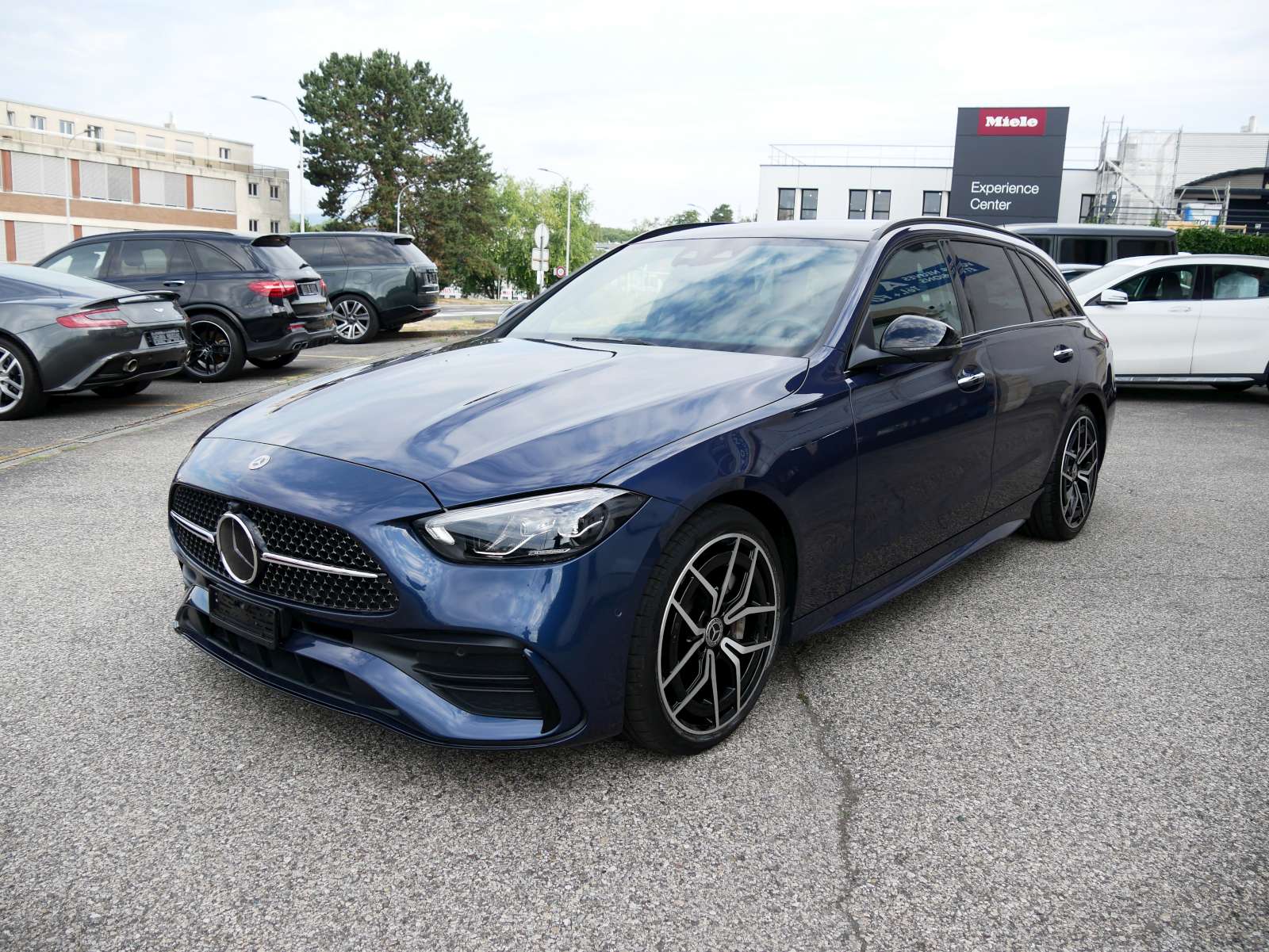 MERCEDES-BENZ C 220 d T 4Matic AMG Line-image-0