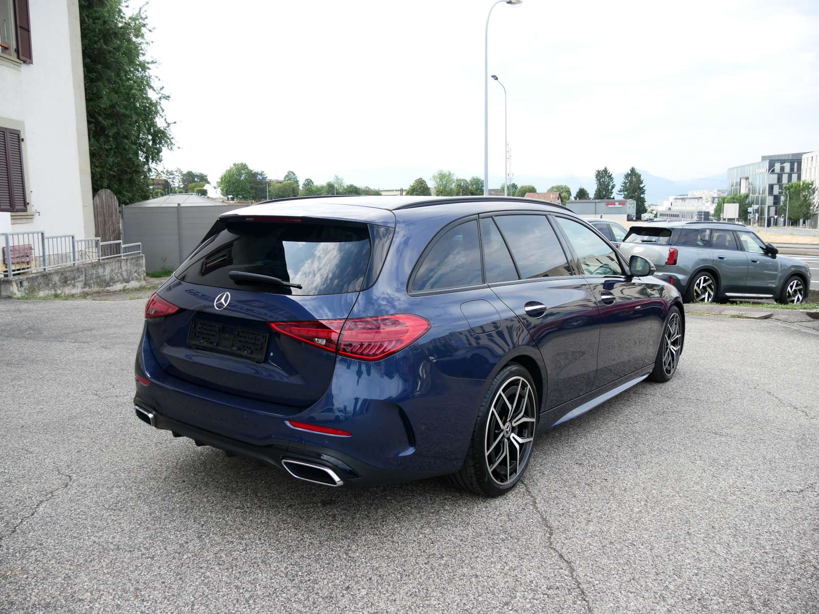MERCEDES-BENZ C 220 d T 4Matic AMG Line-image-3