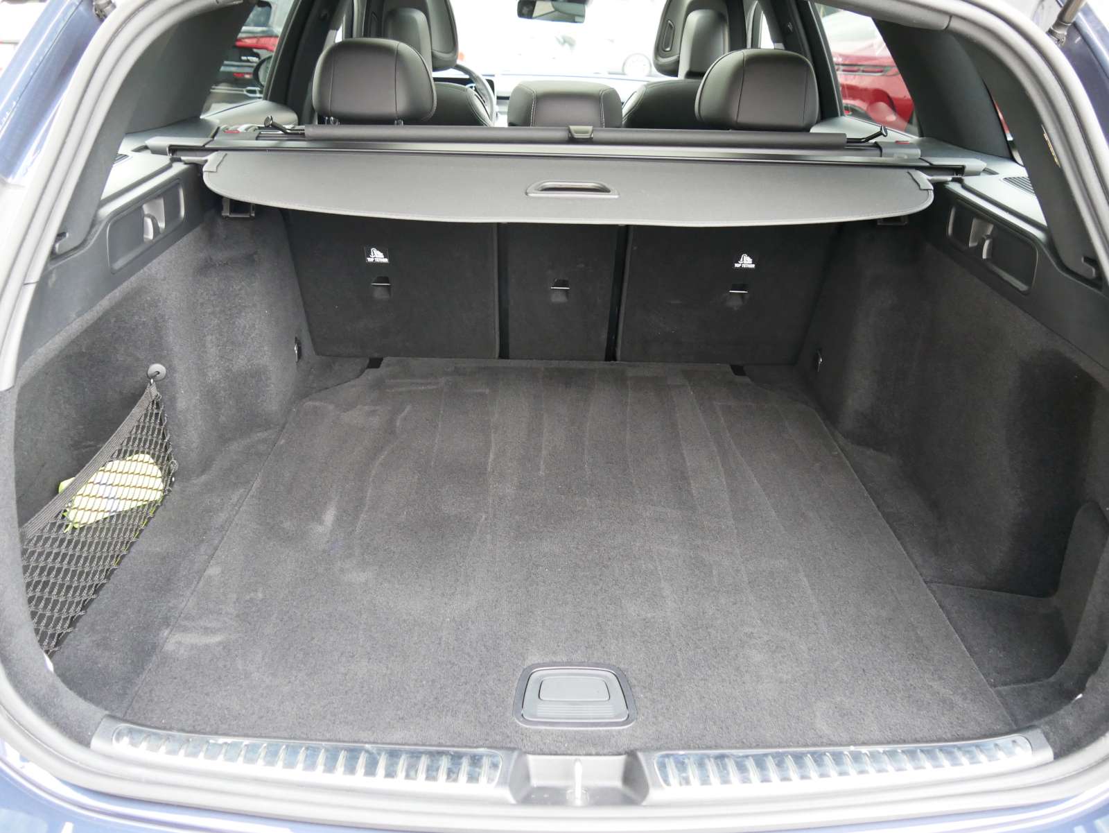 MERCEDES-BENZ C 220 d T 4Matic AMG Line-image-14