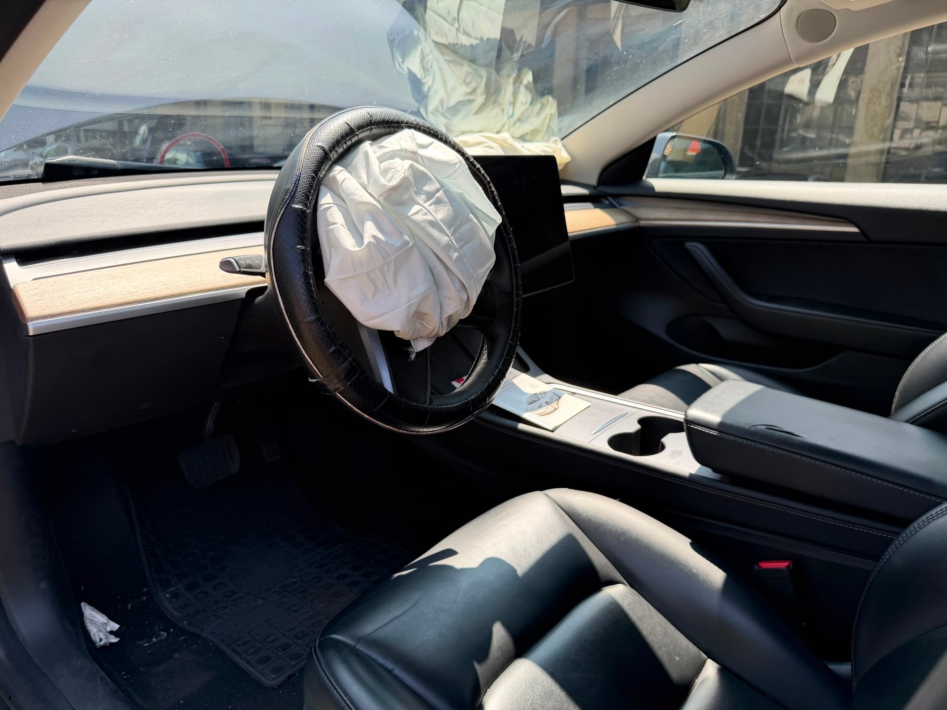 TESLA Model 3 Long Range Dual Motor AWD-image-4