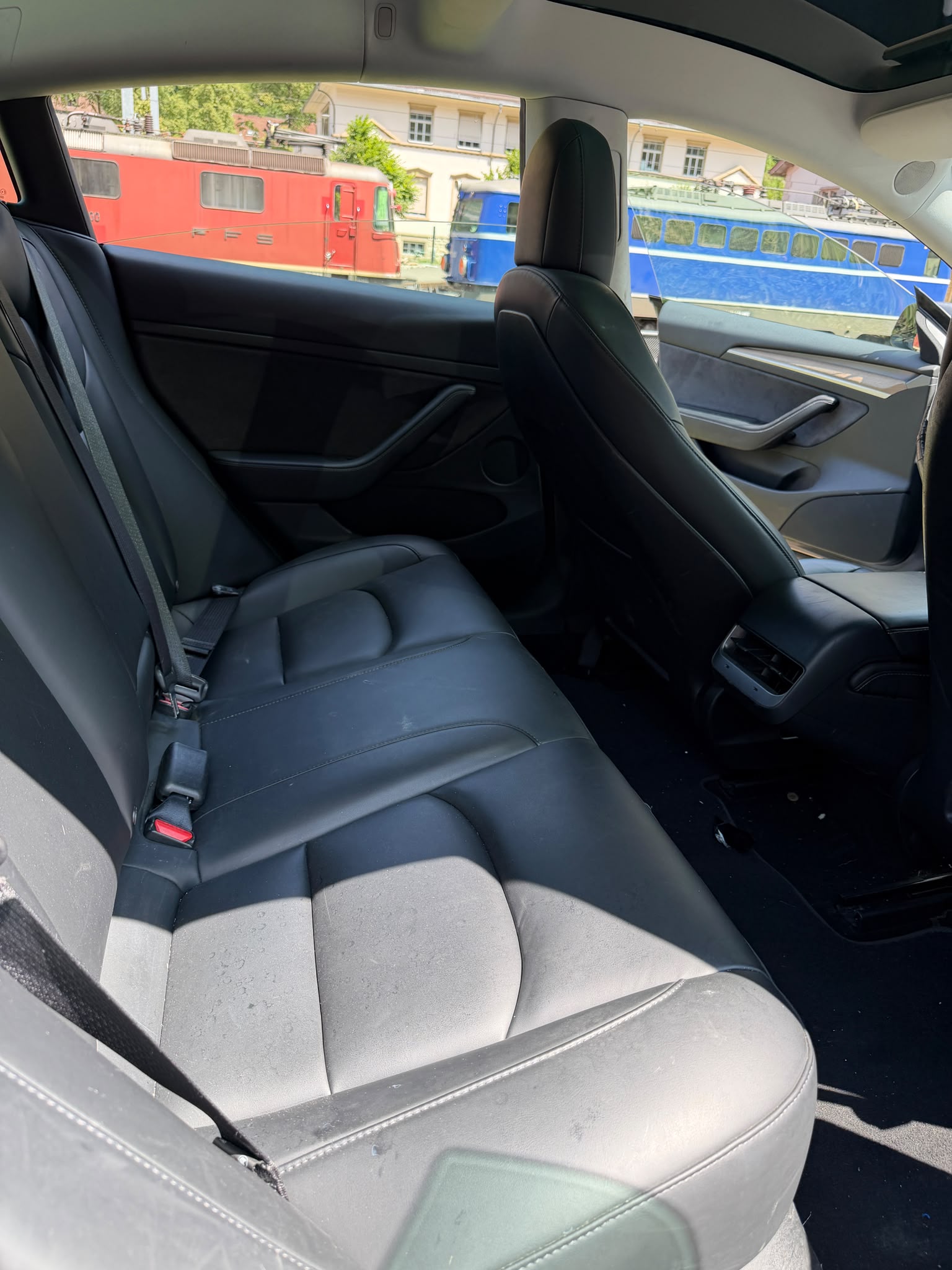 TESLA Model 3 Long Range Dual Motor AWD-image-5