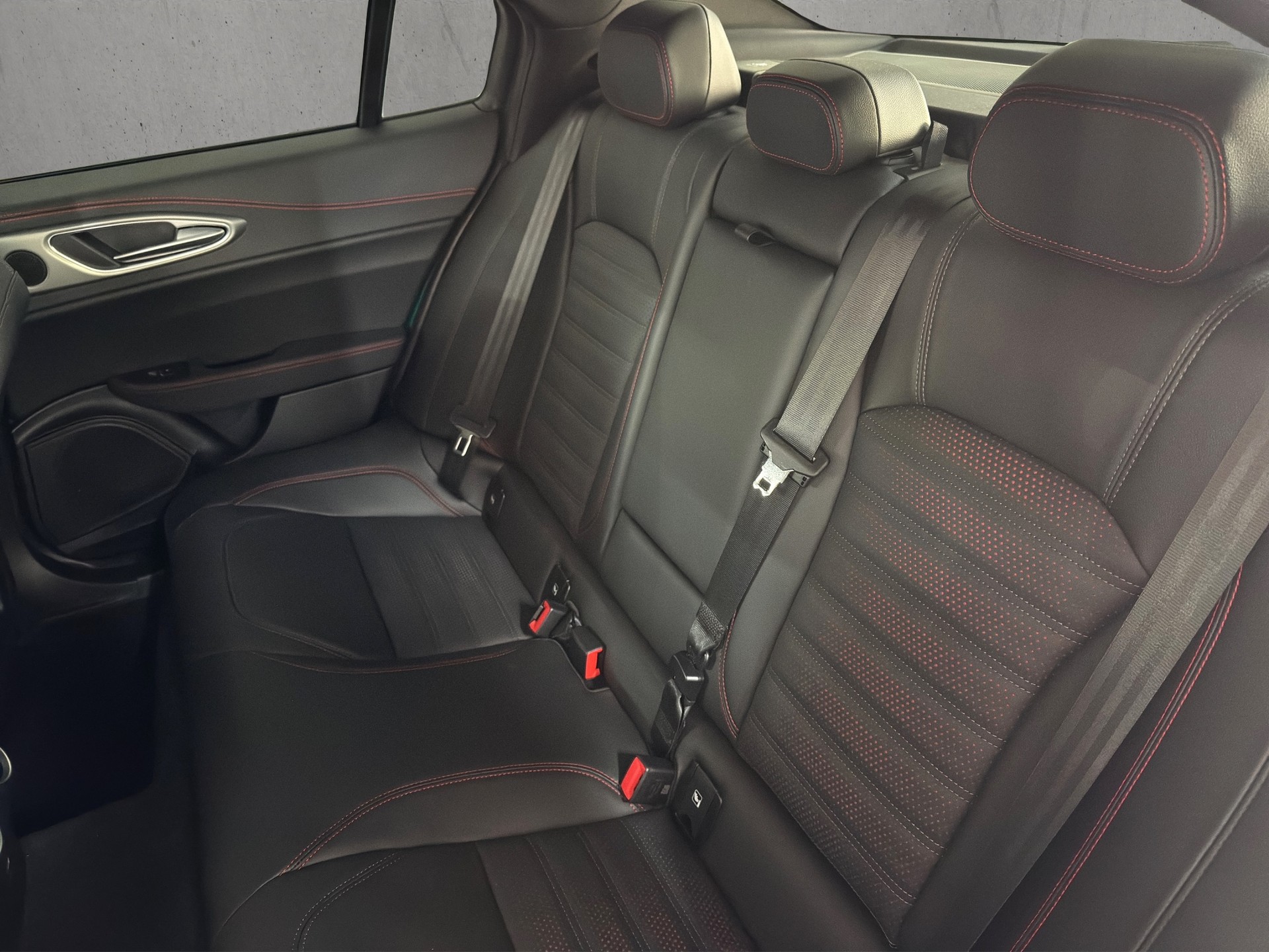 ALFA ROMEO Giulia 2.0 Tributo Italiano Q4 AT8-image-11