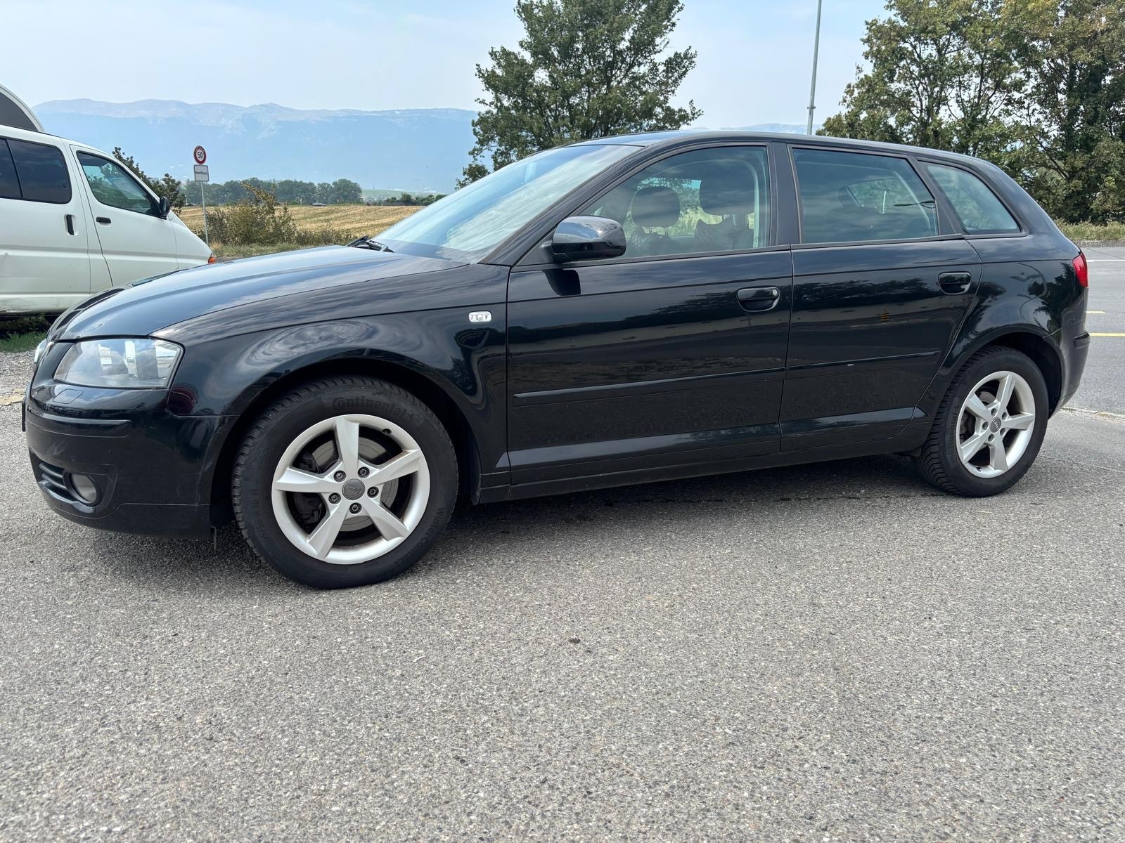 AUDI A3 Sportback 2.0 TDI Ambition-image-1