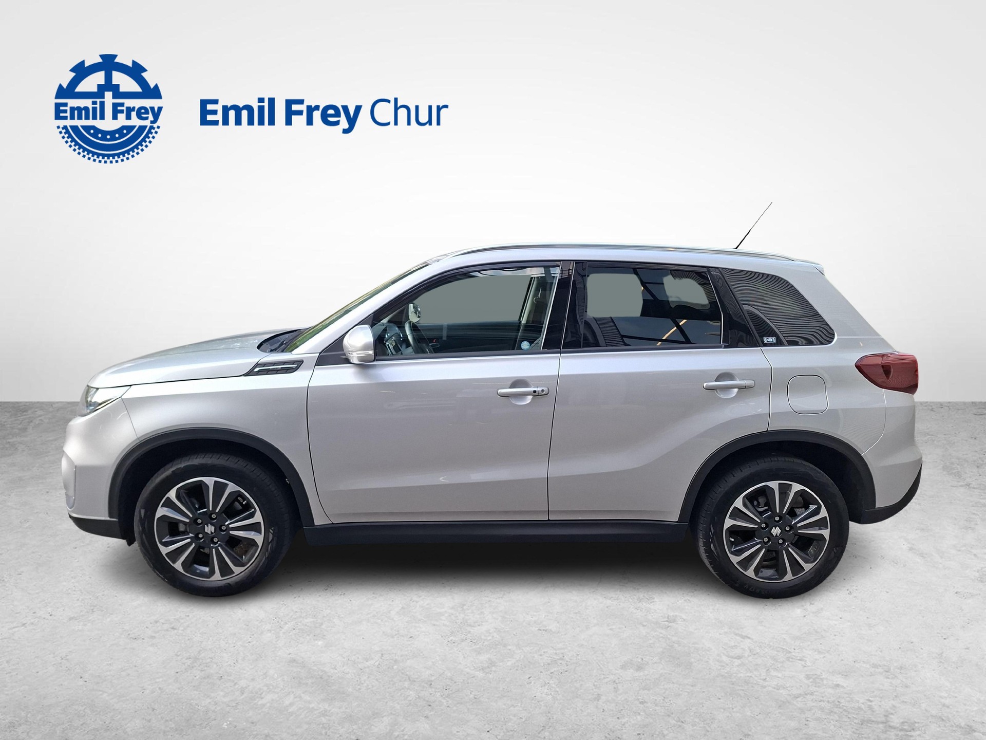 SUZUKI Vitara 1.5 Top Hybrid Edition 35 4x4 4 AHK. Alu- Winterräder-showroom-element-1
