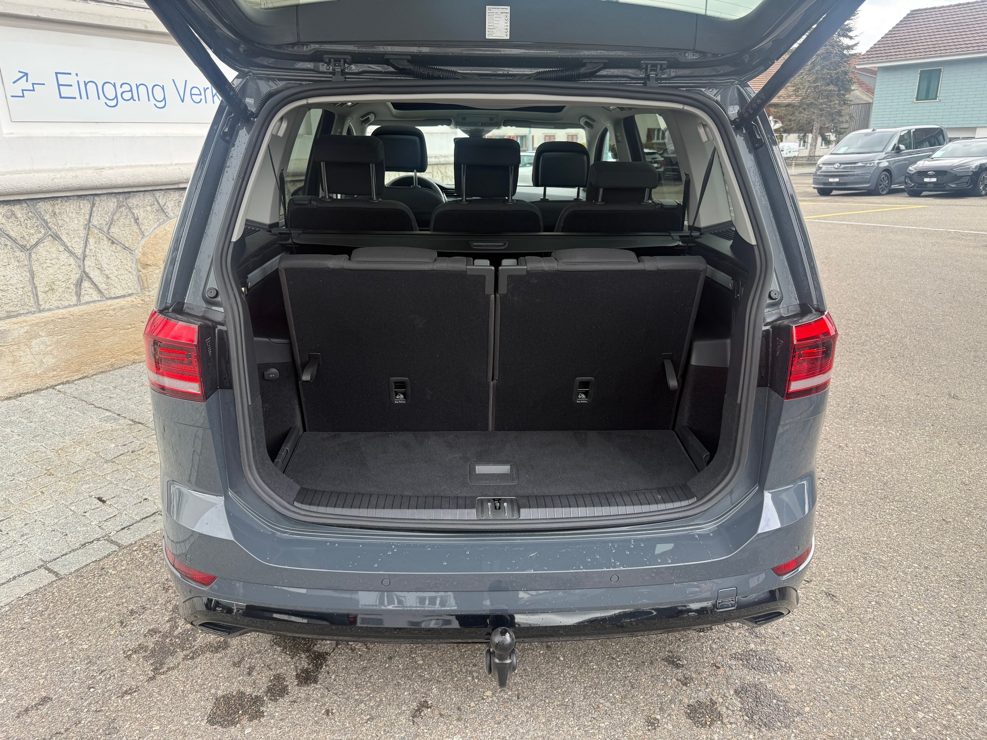 VW Touran 1.5 TSI Highline DSG R-LINE BLACK UND STYL / 48 MONATE WERK GARANTIE-image-10