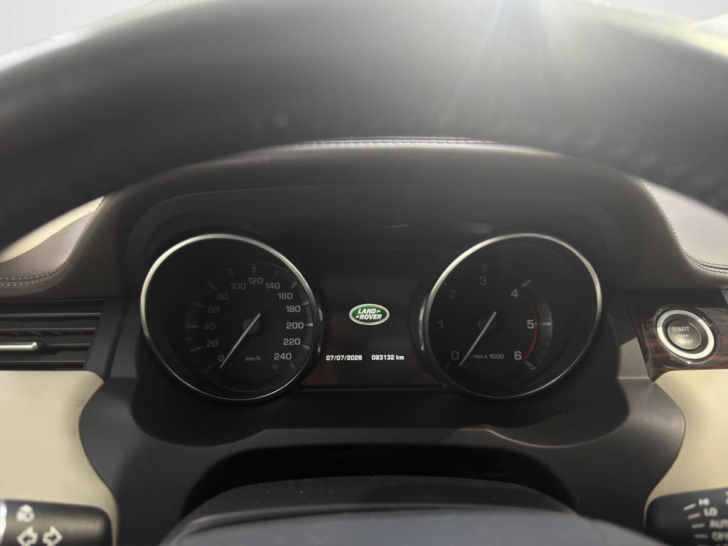 LAND ROVER Range Rover Evoque 2.2 SD4 Prestige-image-10