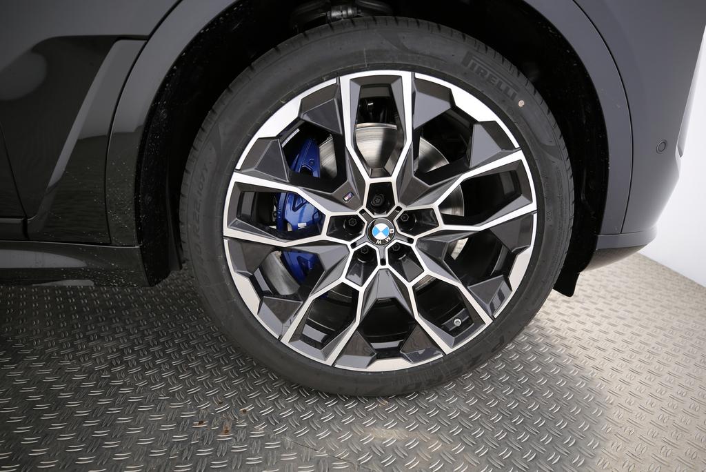 BMW X7 40d xDrive-image-19