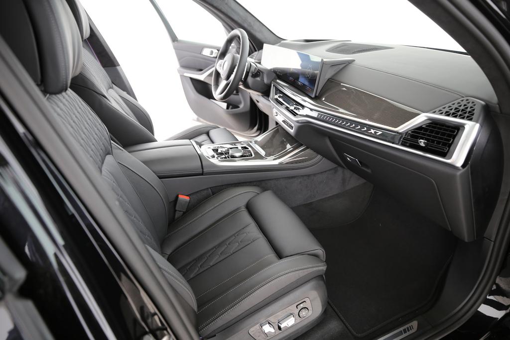 BMW X7 40d xDrive-image-14