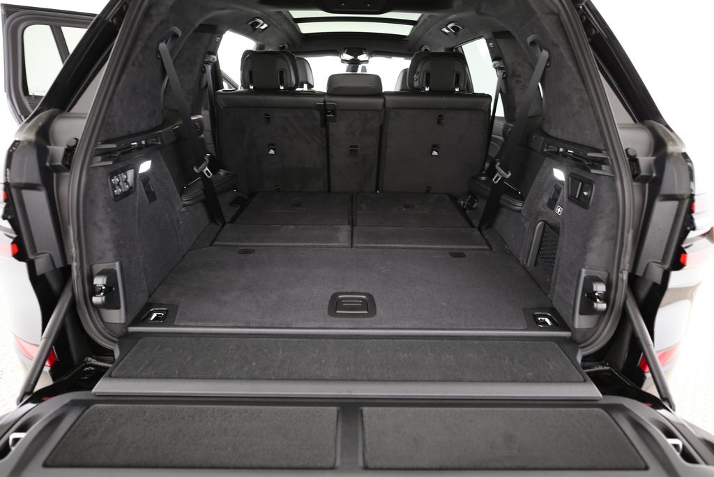 BMW X7 40d xDrive-image-18