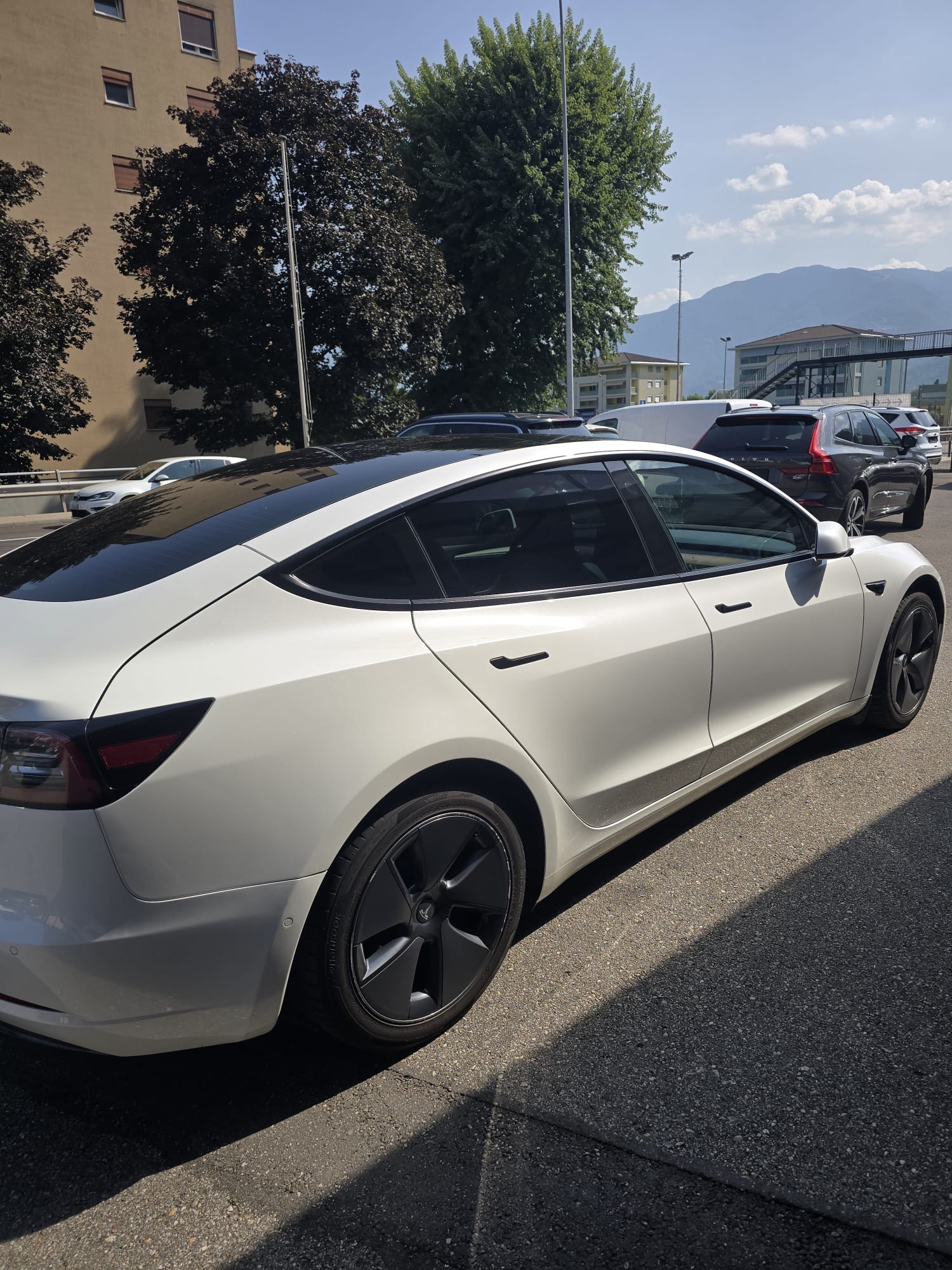 TESLA Model 3 Long Range Dual Motor AWD-image-5