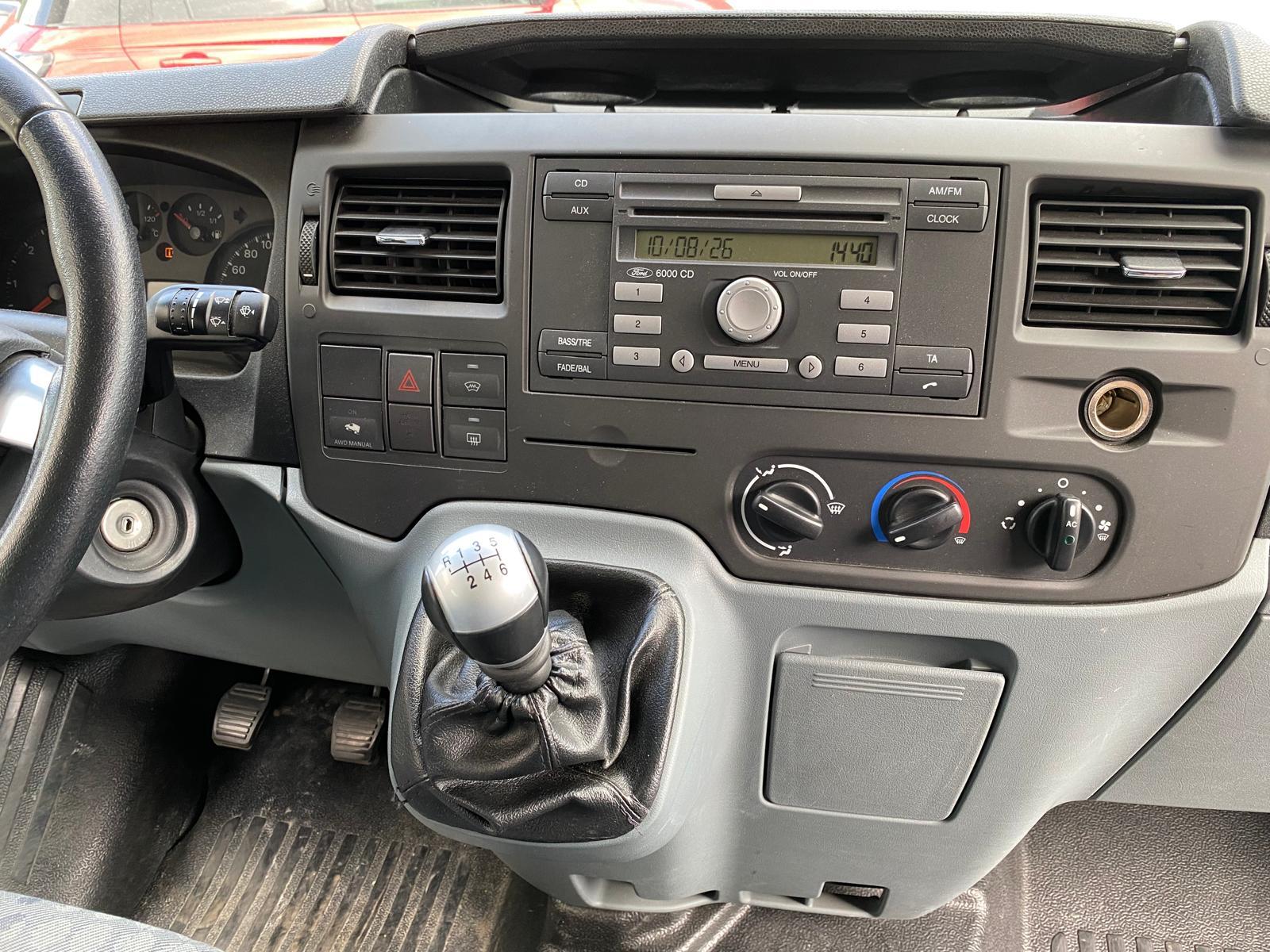FORD Transit Kombi 330 S 2.4 TDCi 140 Trend 4x4-image-13