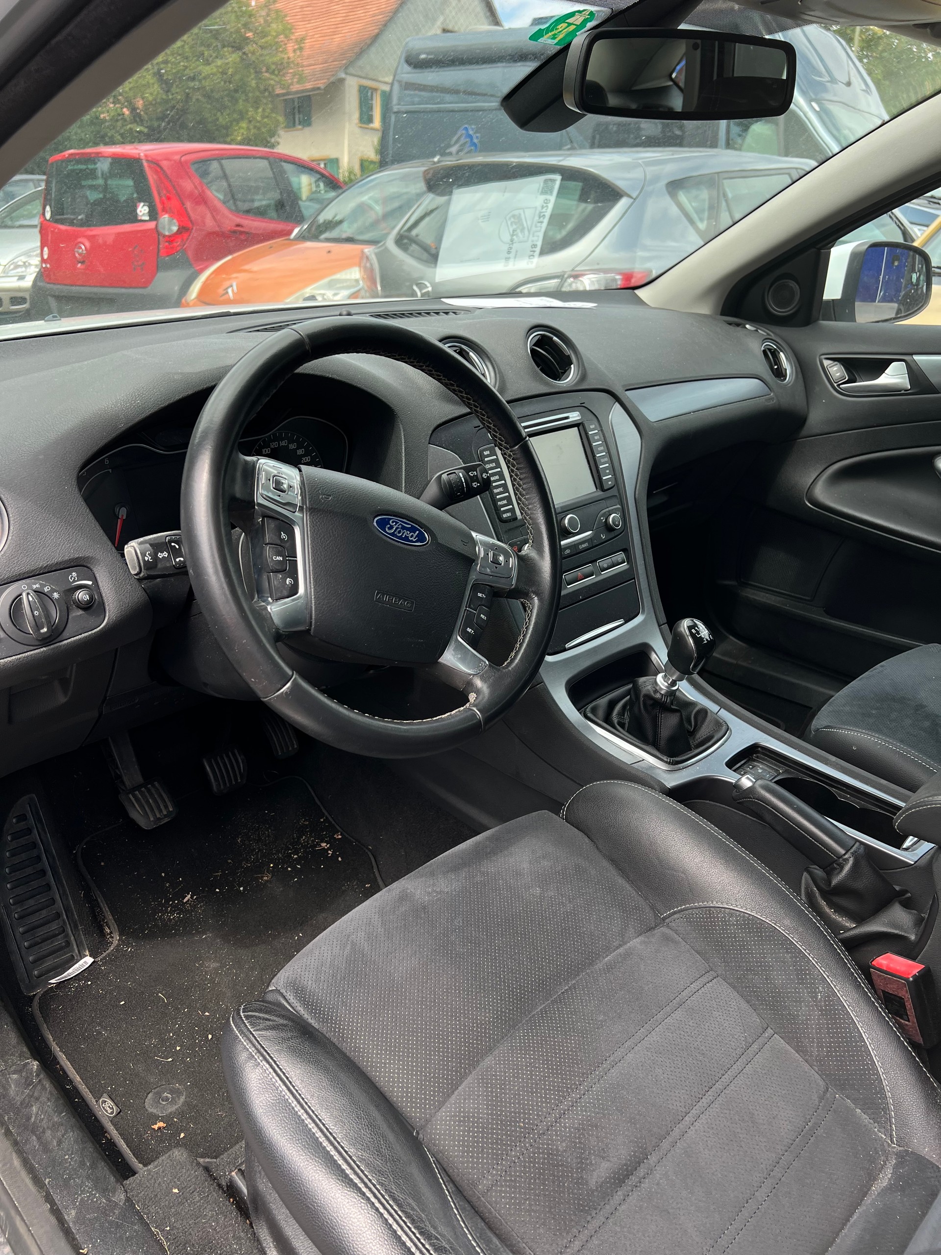 FORD Mondeo 2.0 TDCi 16V Ambiente-image-6