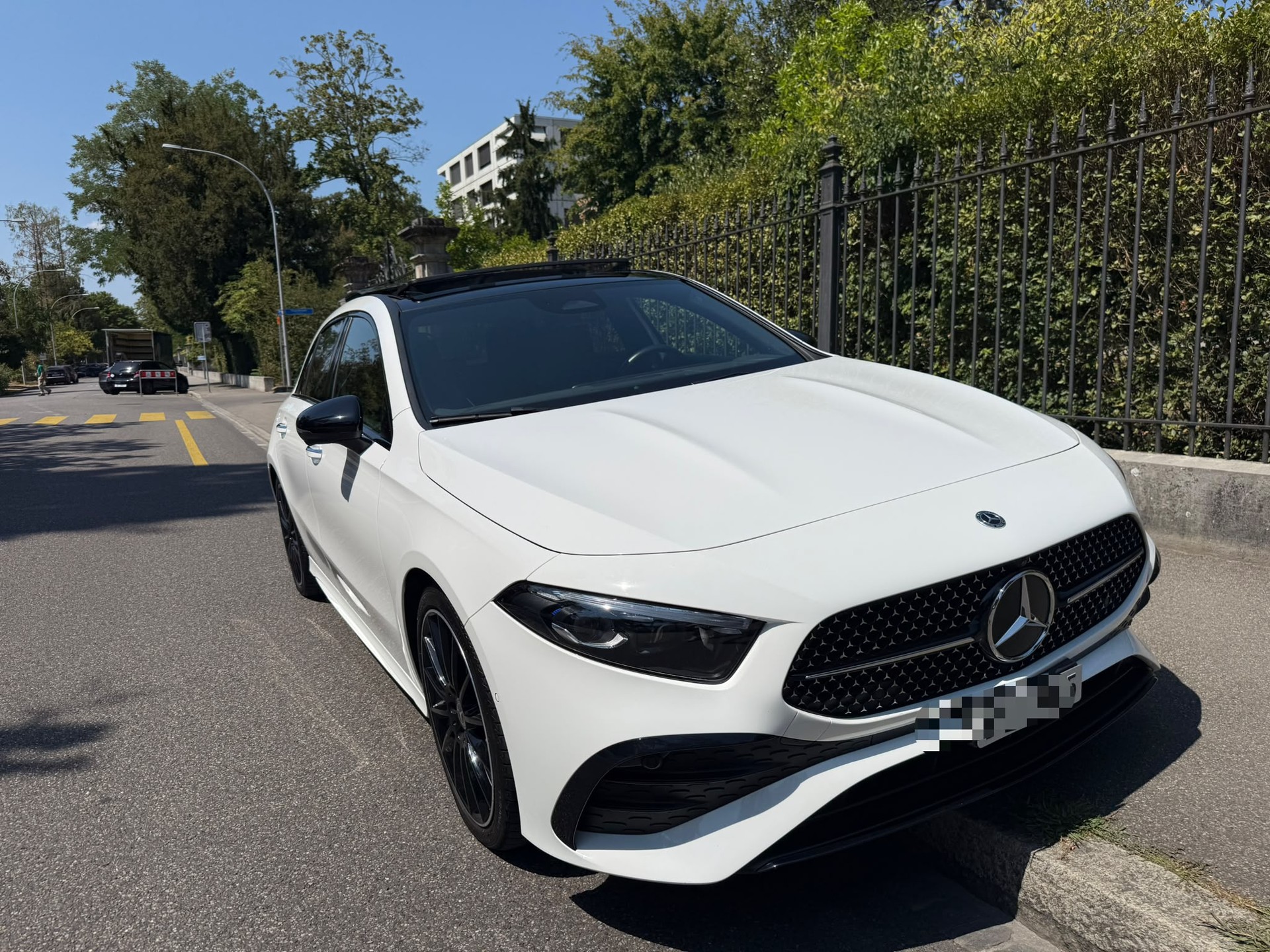 MERCEDES-BENZ AMG Line-image-3