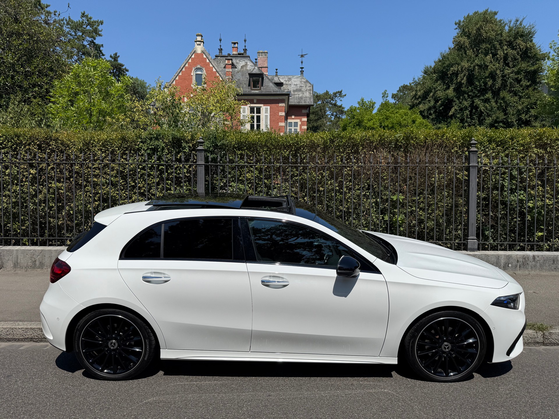 MERCEDES-BENZ AMG Line-image-1