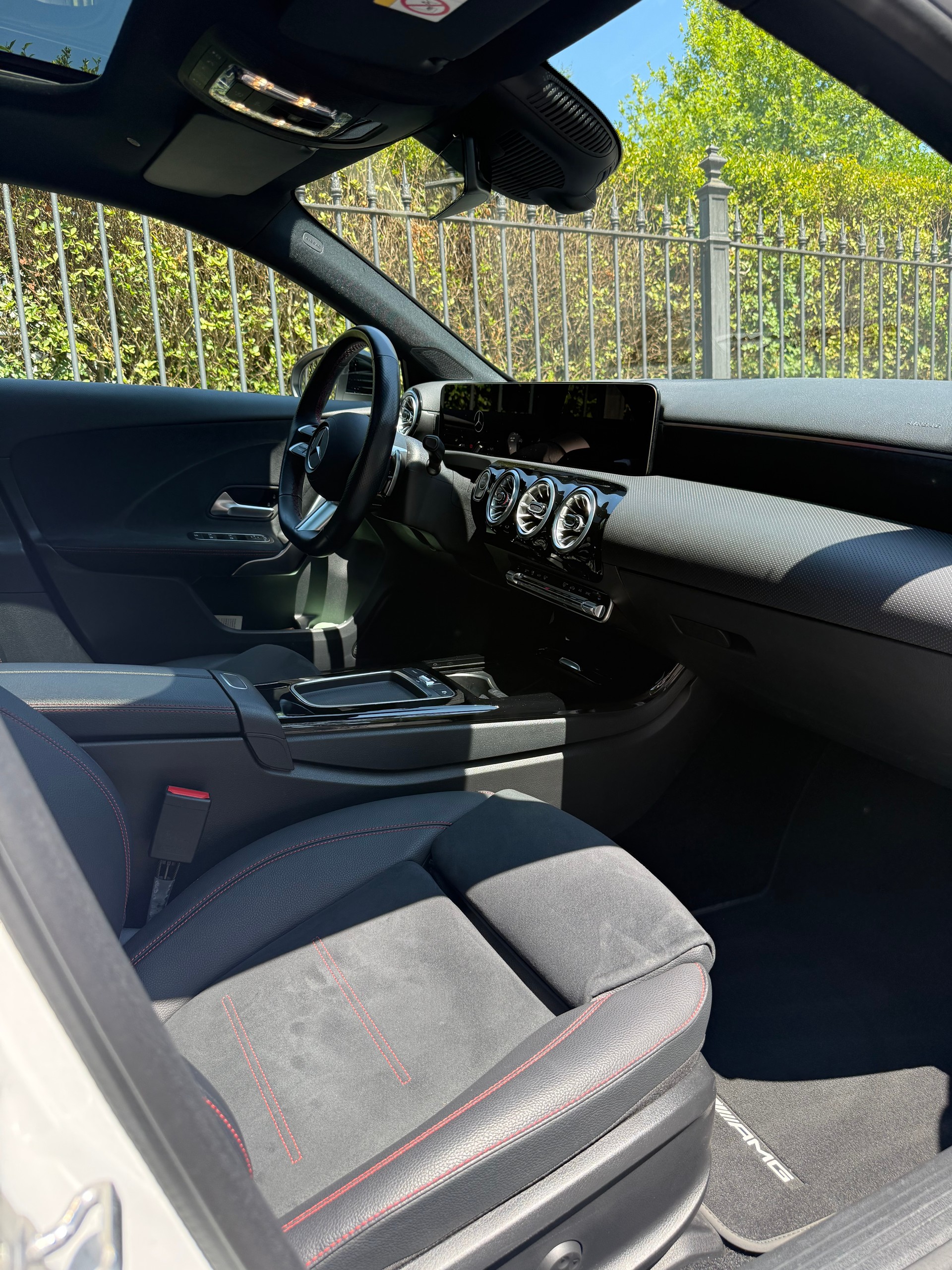 MERCEDES-BENZ AMG Line-image-4