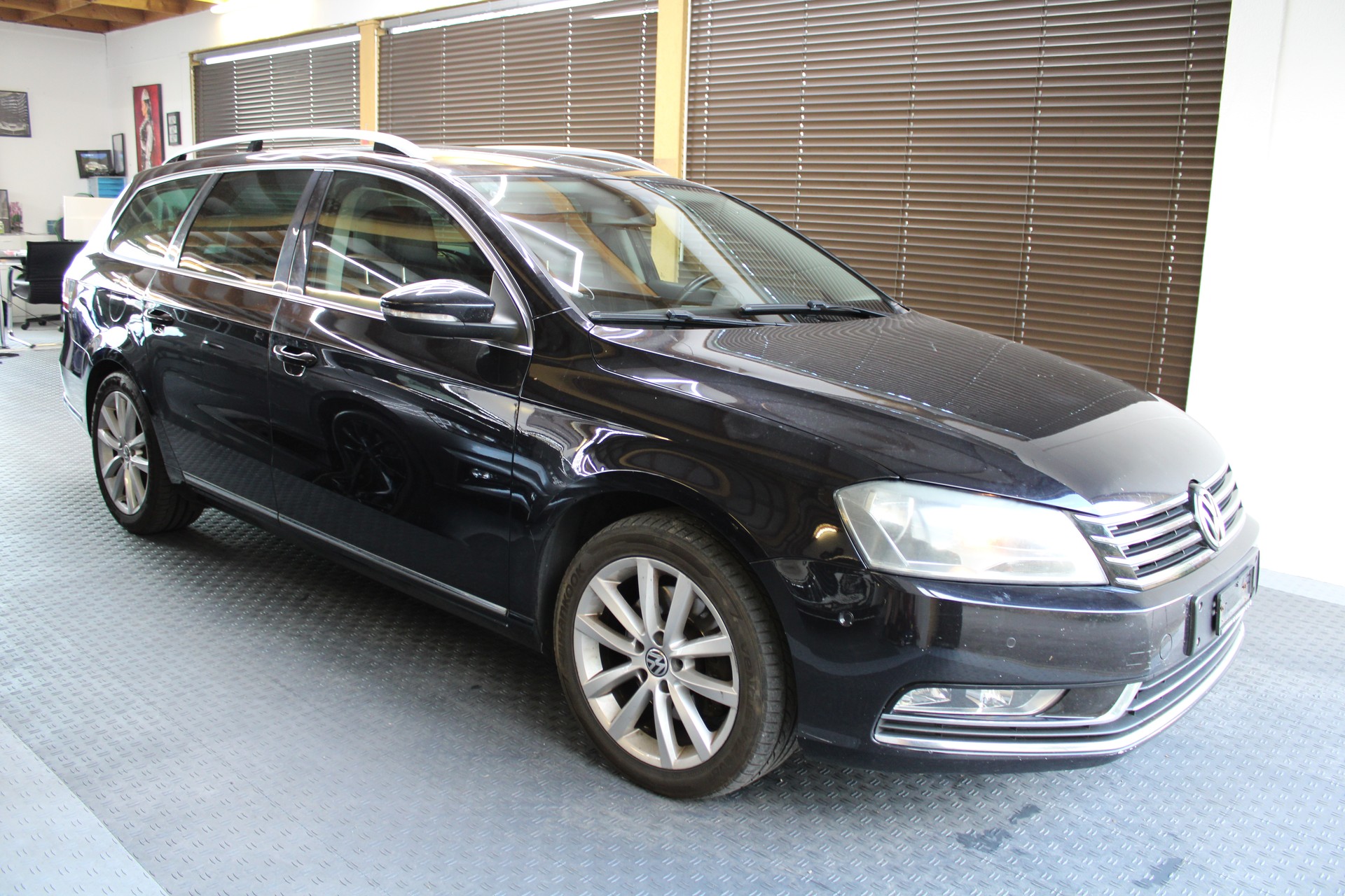 VW Passat Variant 2.0 TSI Highline DSG-image-3