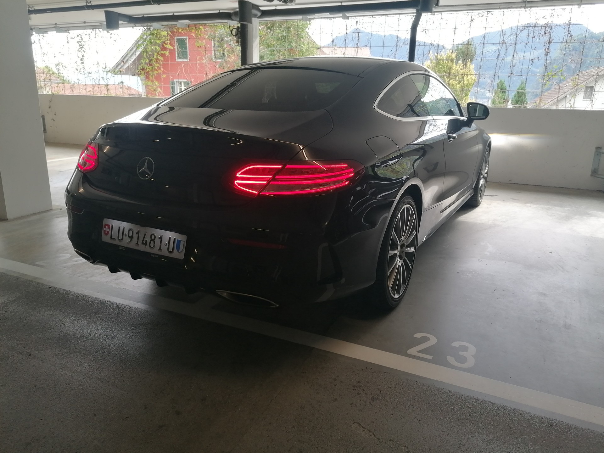 MERCEDES-BENZ C 200 AMG Line 4matic-image-0
