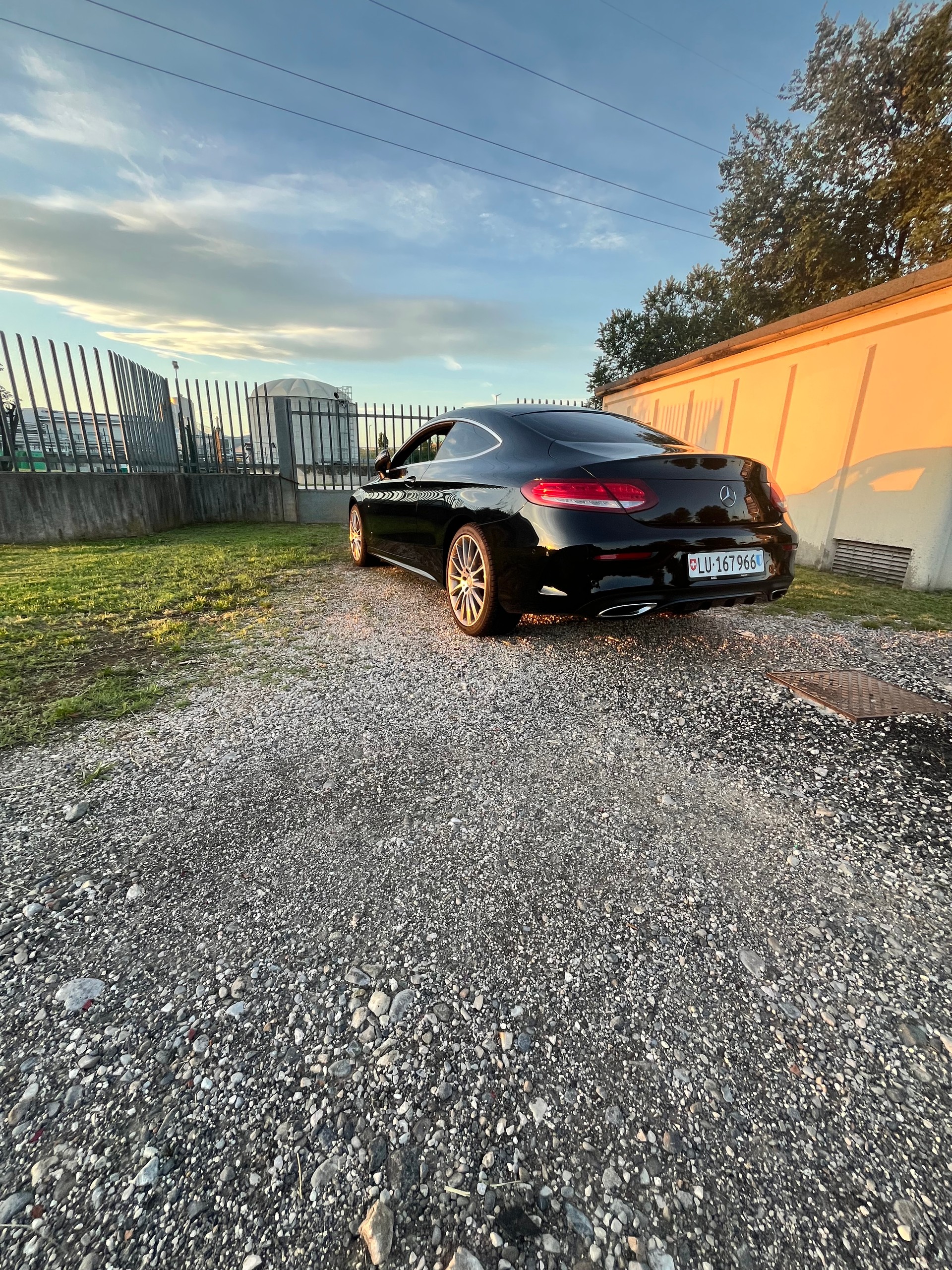 MERCEDES-BENZ C 200 AMG Line 4matic-image-3