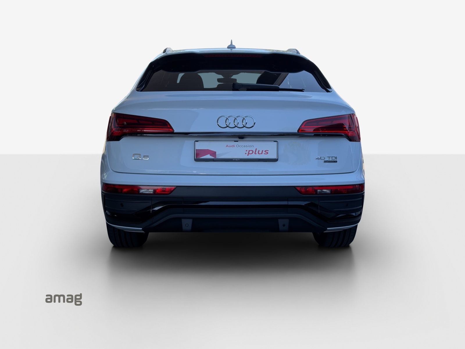 AUDI Q5 Sportback 40 TDI Blackedition quattro S-tronic-image-3