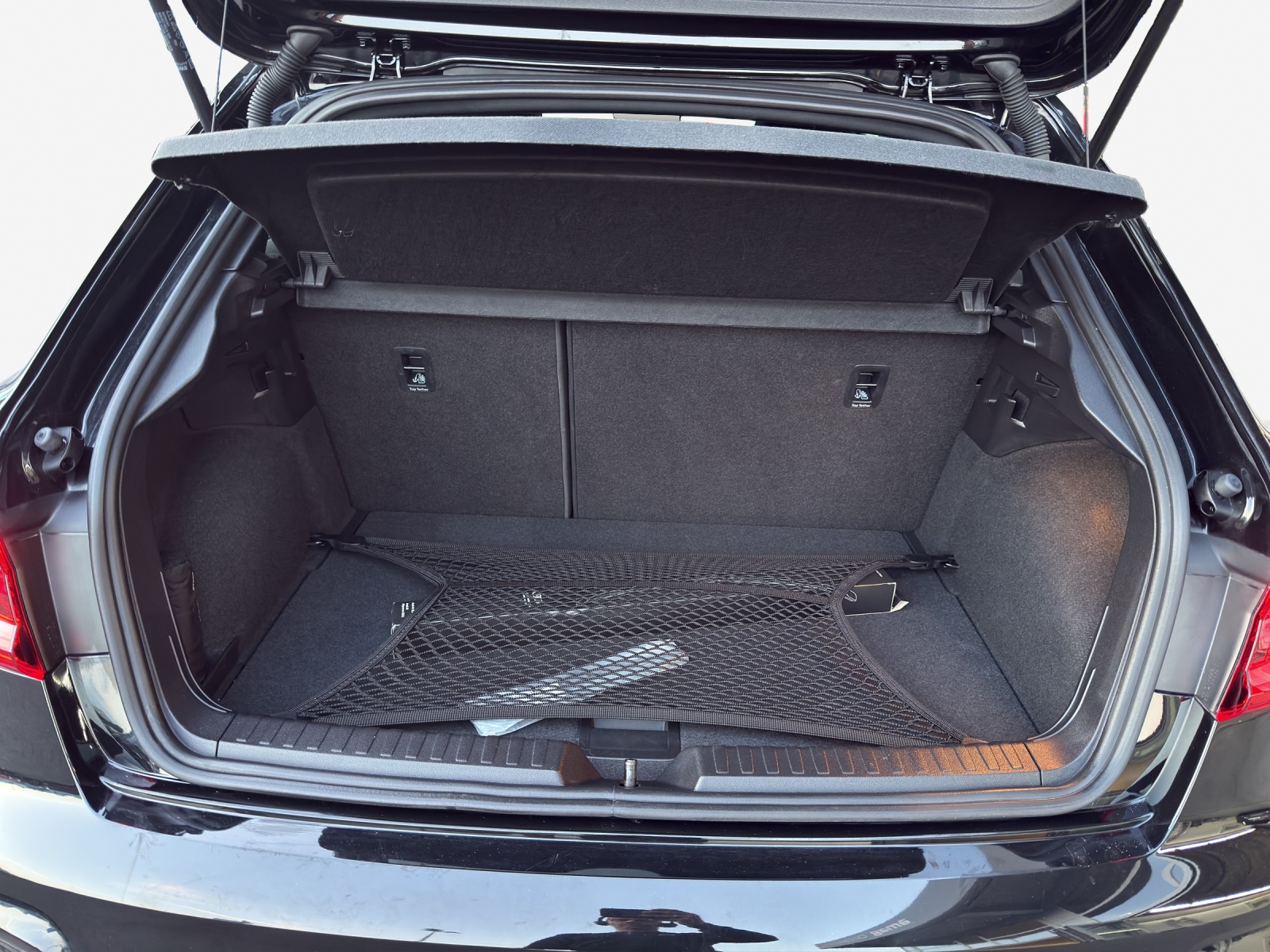 AUDI A1 allstreet 30 TFSI Attraction S-tronic-image-12