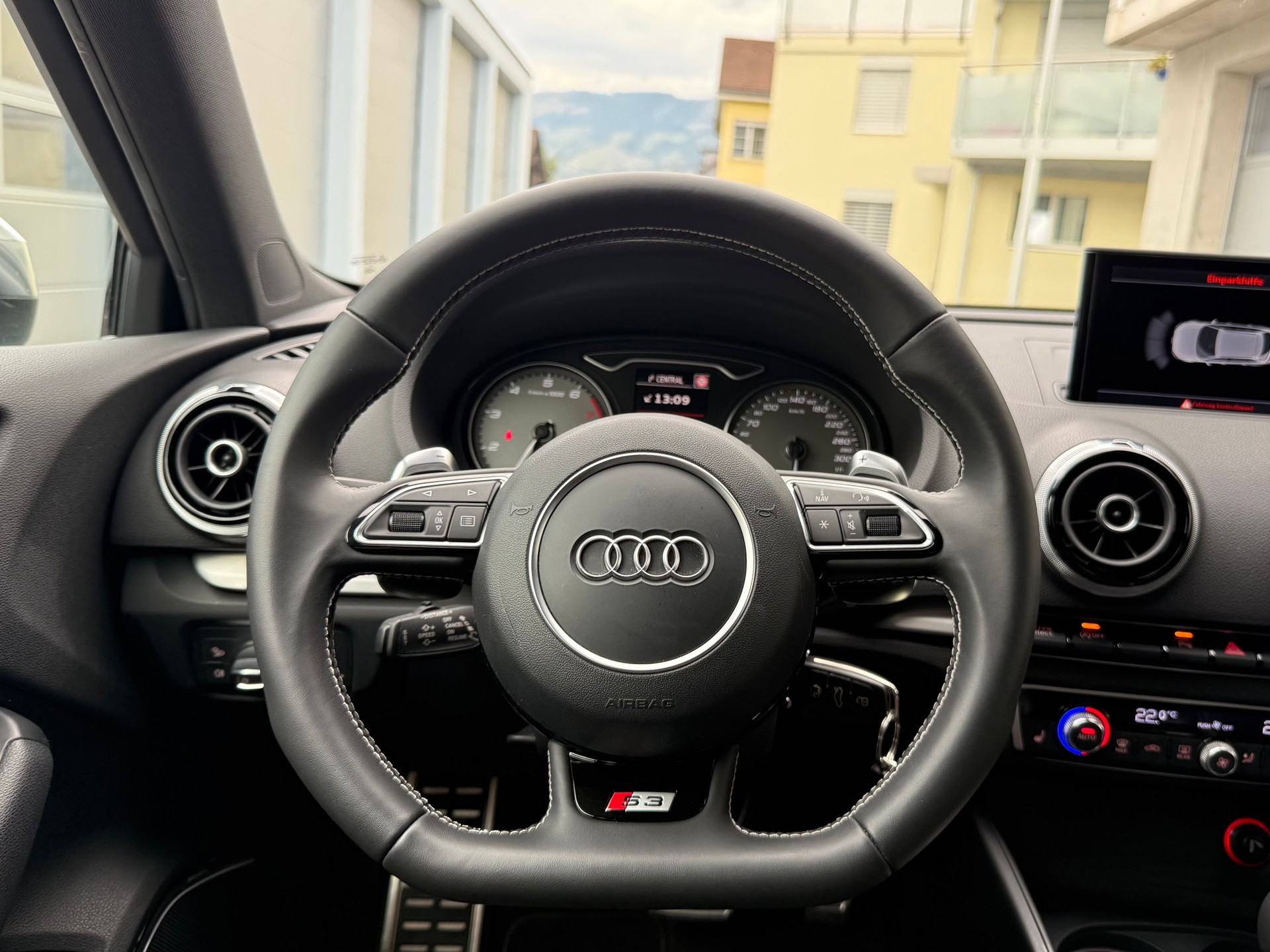 AUDI S3 Sportback 2.0 TFSI quattro S-tronic-image-12