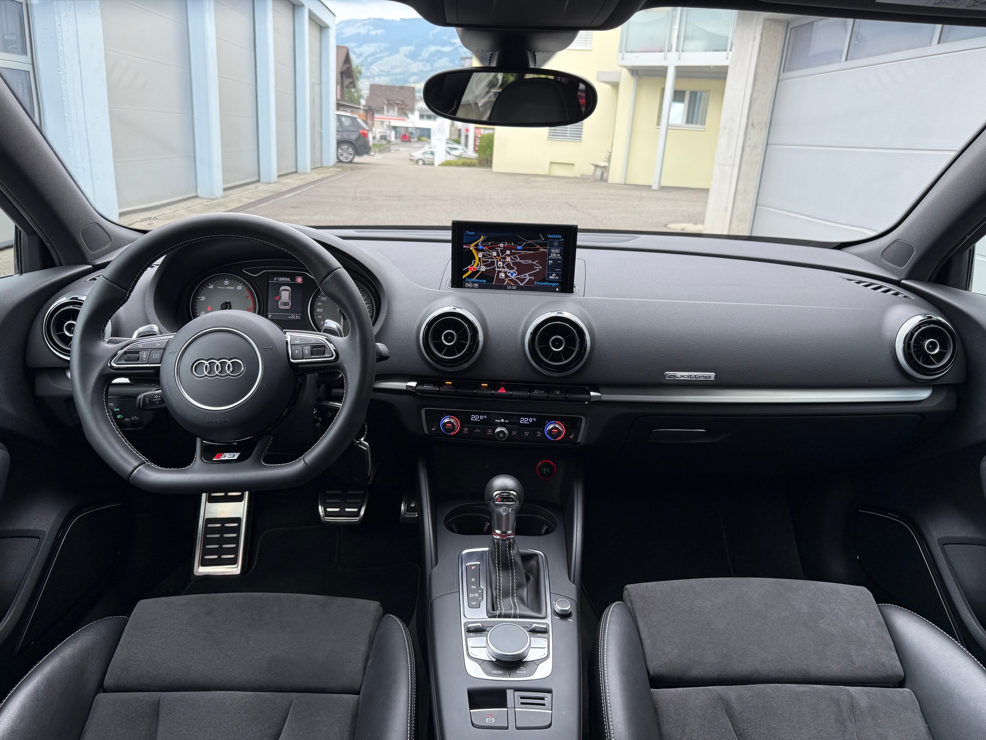 AUDI S3 Sportback 2.0 TFSI quattro S-tronic-image-19