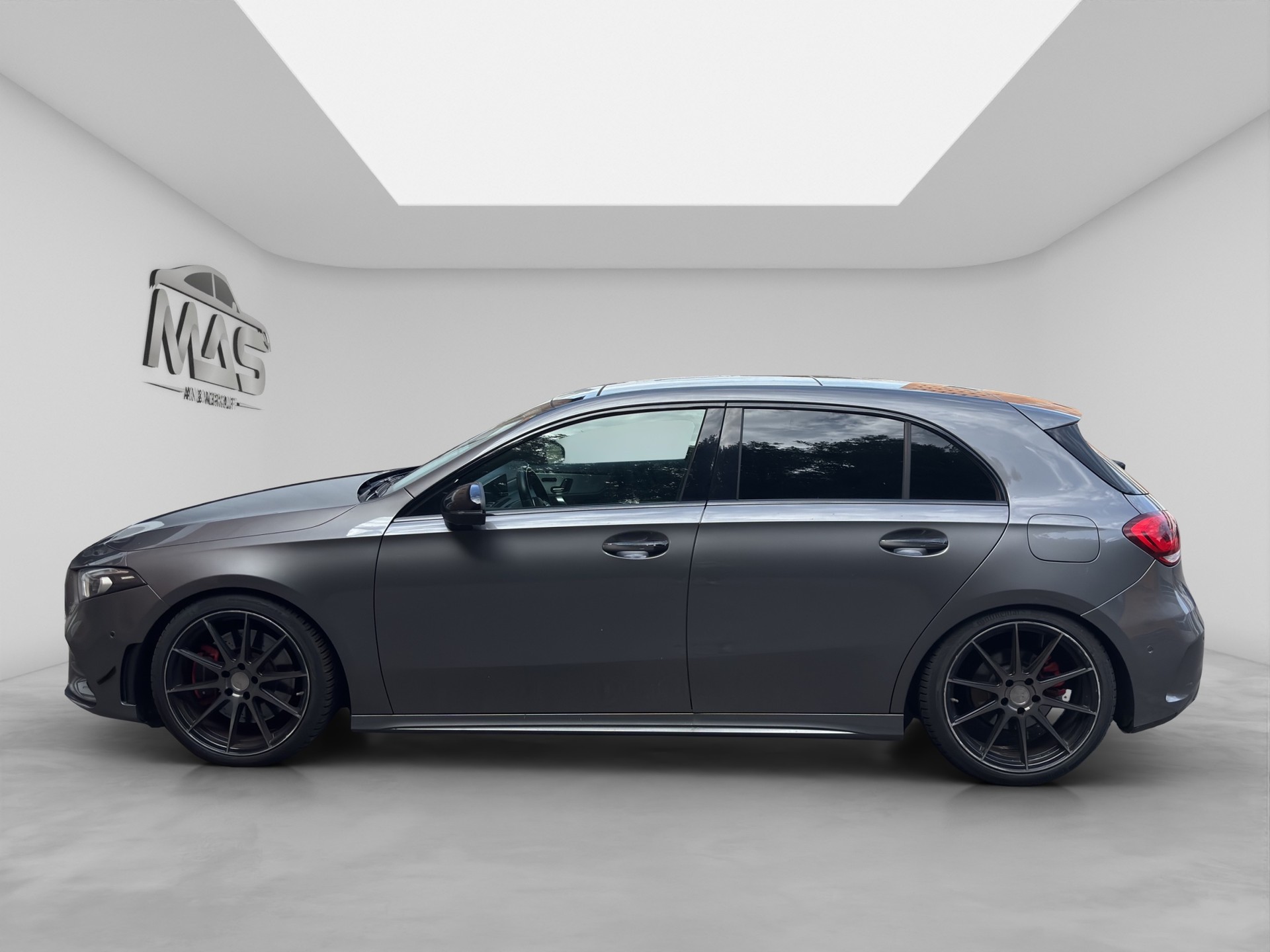 MERCEDES-BENZ A 250 4Matic AMG Line 4Matic 7G-DCT-image-2