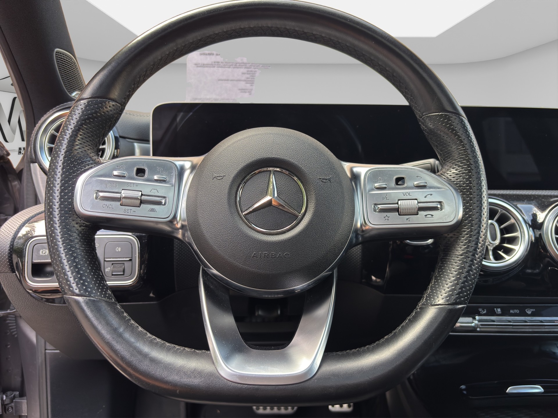 MERCEDES-BENZ A 250 4Matic AMG Line 4Matic 7G-DCT-image-9
