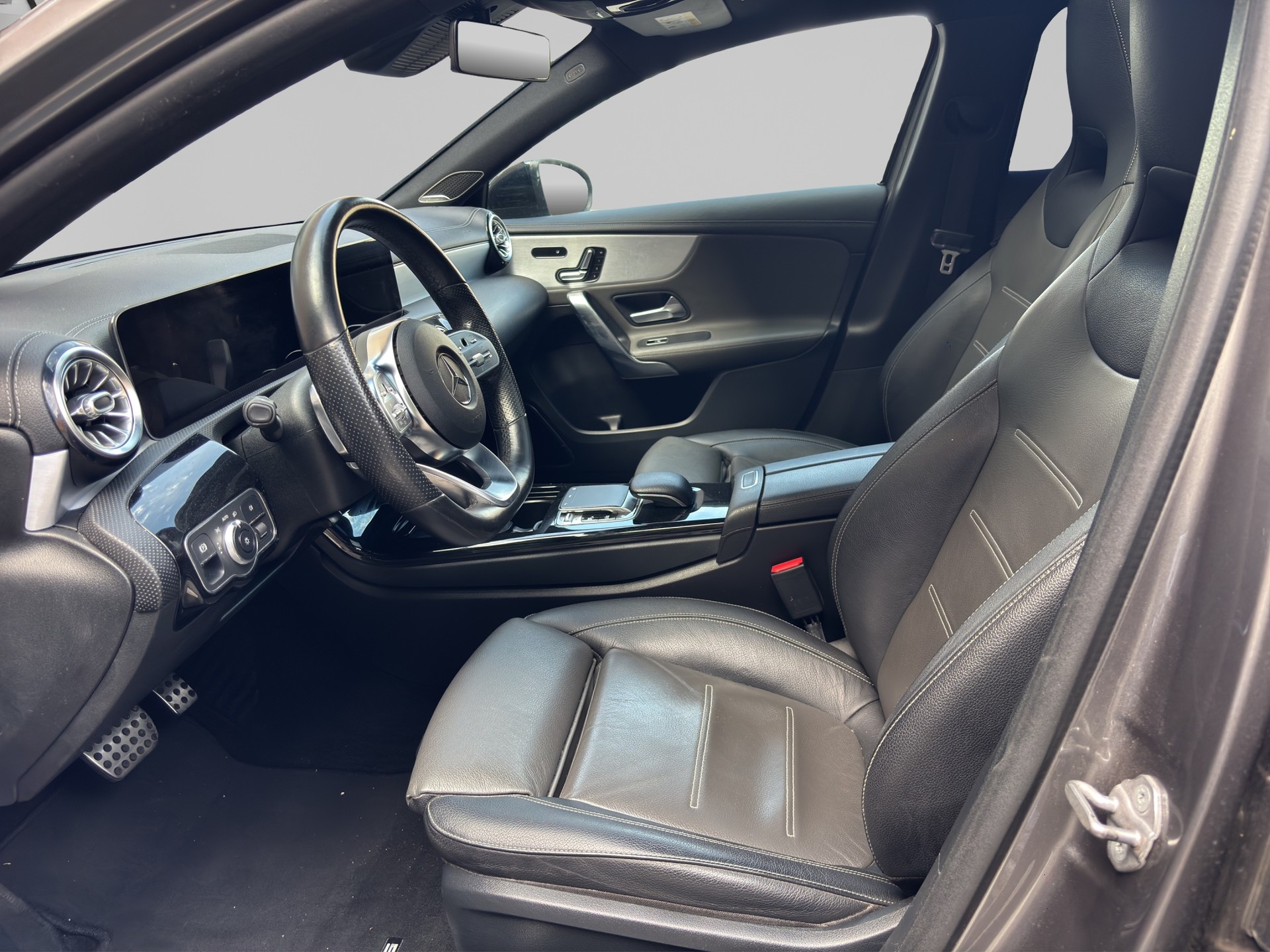 MERCEDES-BENZ A 250 4Matic AMG Line 4Matic 7G-DCT-image-8