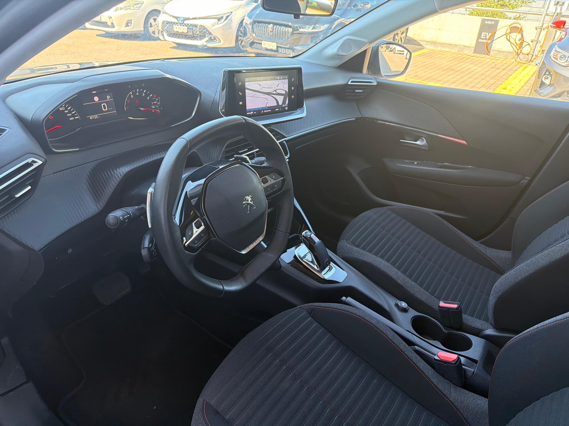 PEUGEOT 208 1.2 PureTech 100 Active Pack-image-9
