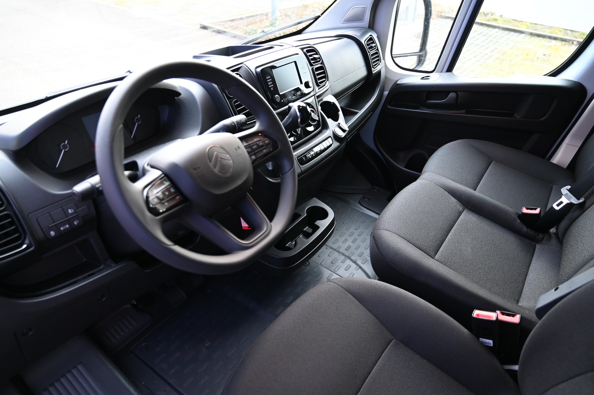 CITROEN Jumper Kaw. 35 L2H2 2.2 BlueHDi 140 S/S - AUTOMAT-image-4