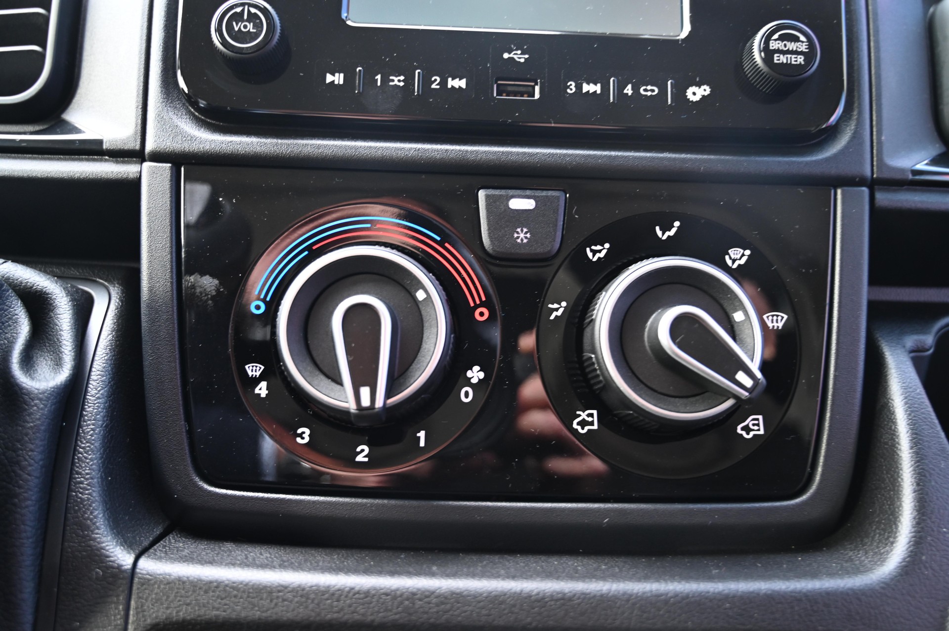 CITROEN Jumper Kaw. 35 L2H2 2.2 BlueHDi 140 S/S - AUTOMAT-image-9
