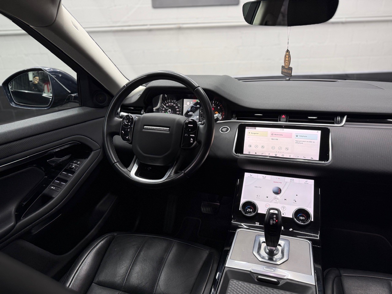 LAND ROVER Range Rover Evoque R-Dynamic D 180 S AT9-image-15