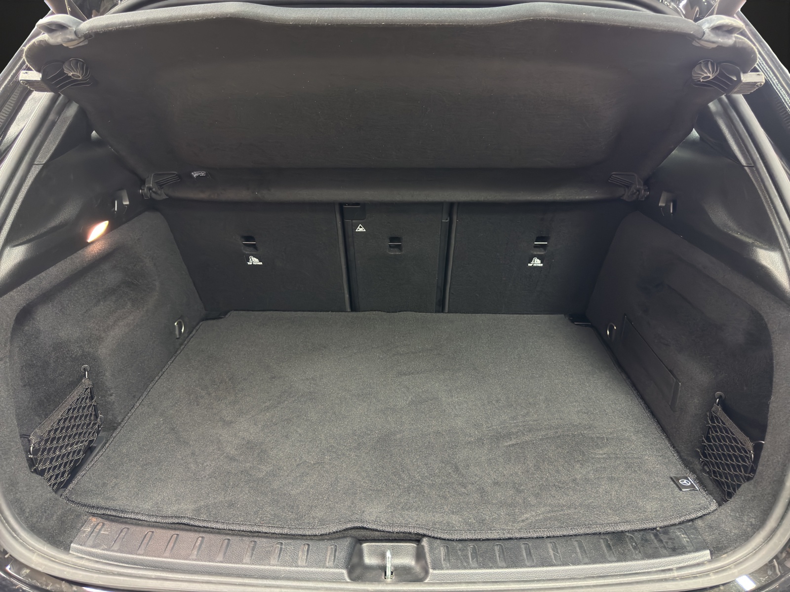 MERCEDES-BENZ GLA 220d AMG Line 4Matic-image-8
