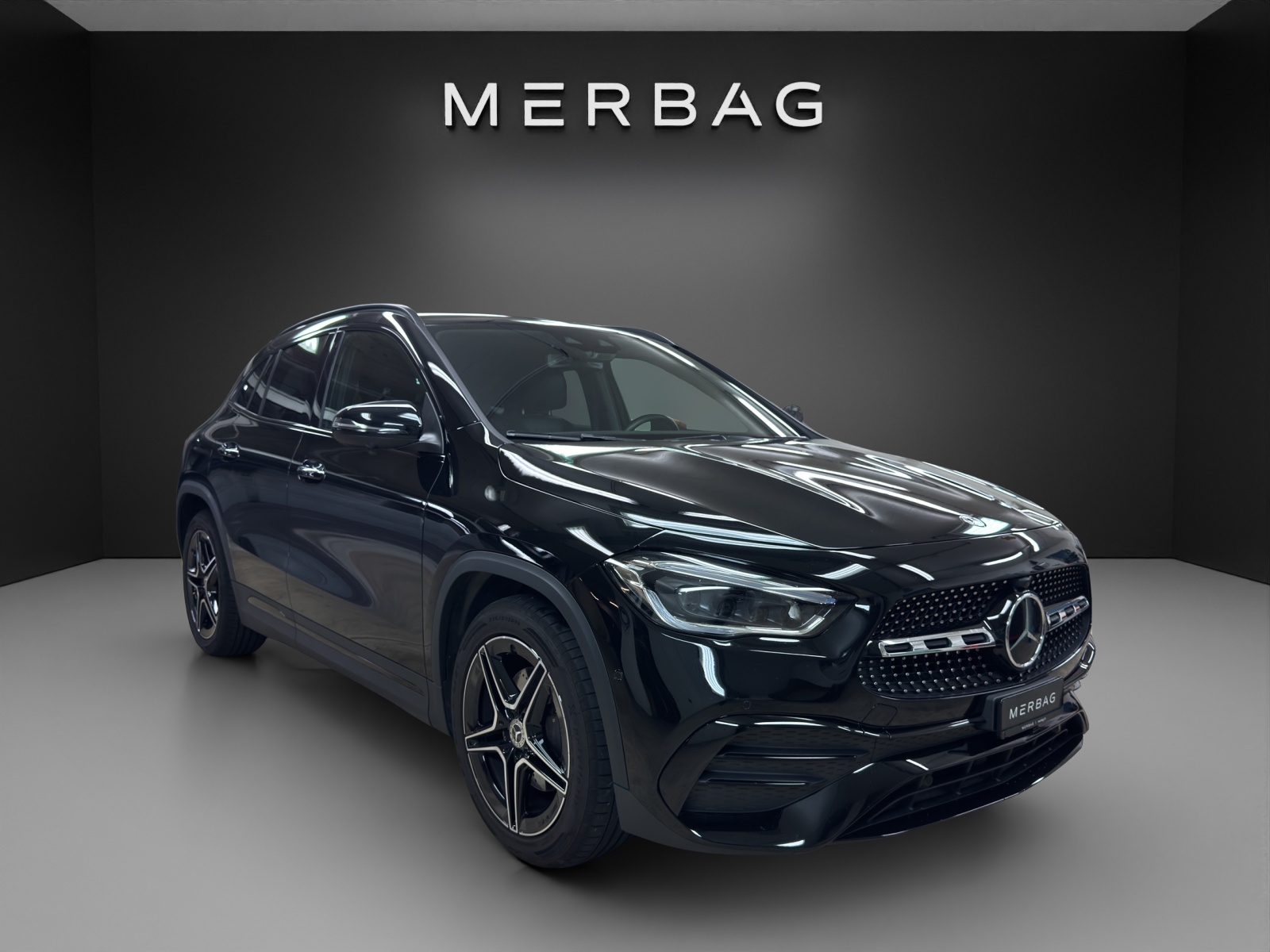 MERCEDES-BENZ GLA 220d AMG Line 4Matic-image-5
