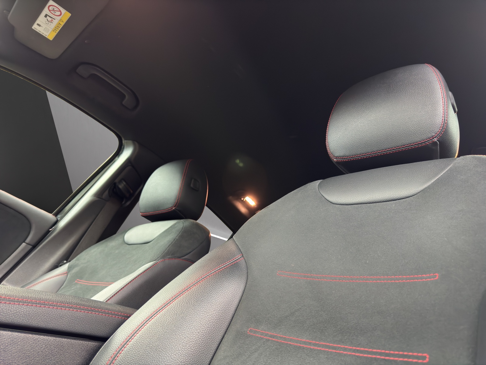 MERCEDES-BENZ GLA 220d AMG Line 4Matic-image-13