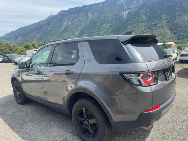 LAND ROVER Discovery Sport 2.0 TD4 Advantage AT9-image-3