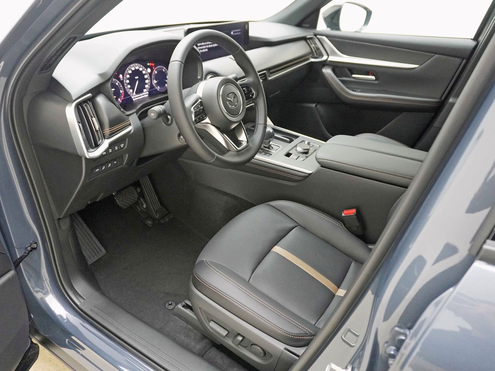 MAZDA CX-60 2.5 PHEV Homura Plus-image-7