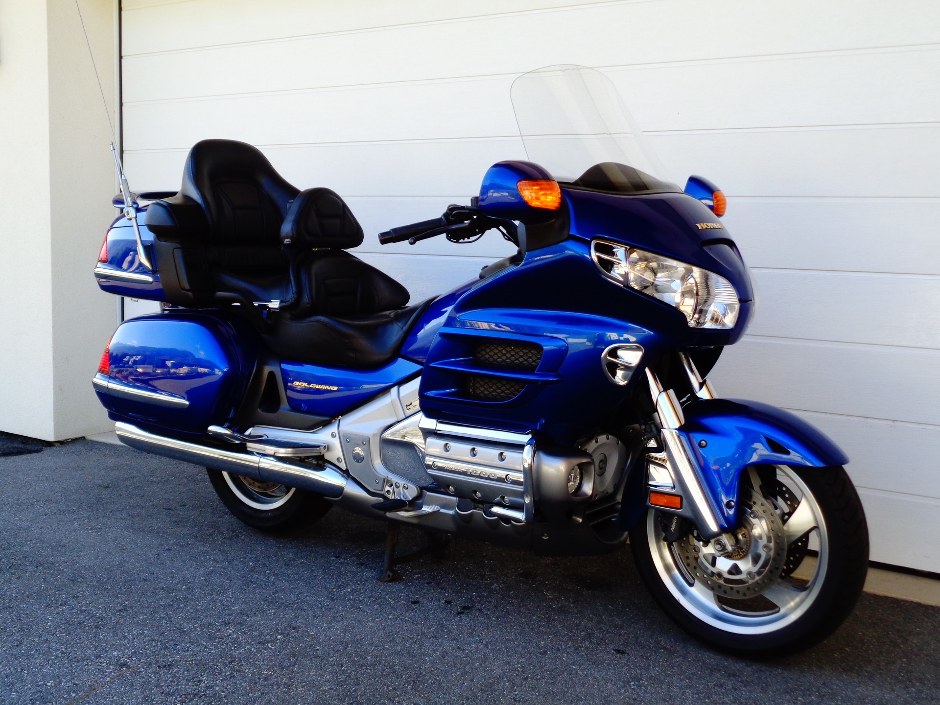 HONDA GL 1800 A Goldwing-showroom-element-1