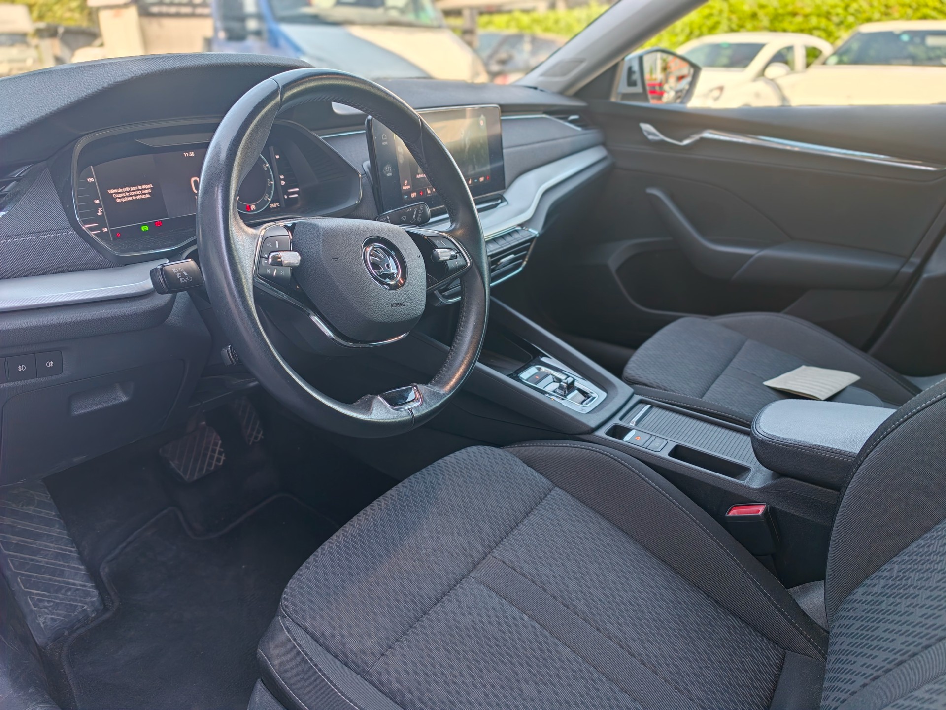 SKODA Octavia Combi 1.5 TSI mHEV DSG Ambition-image-9