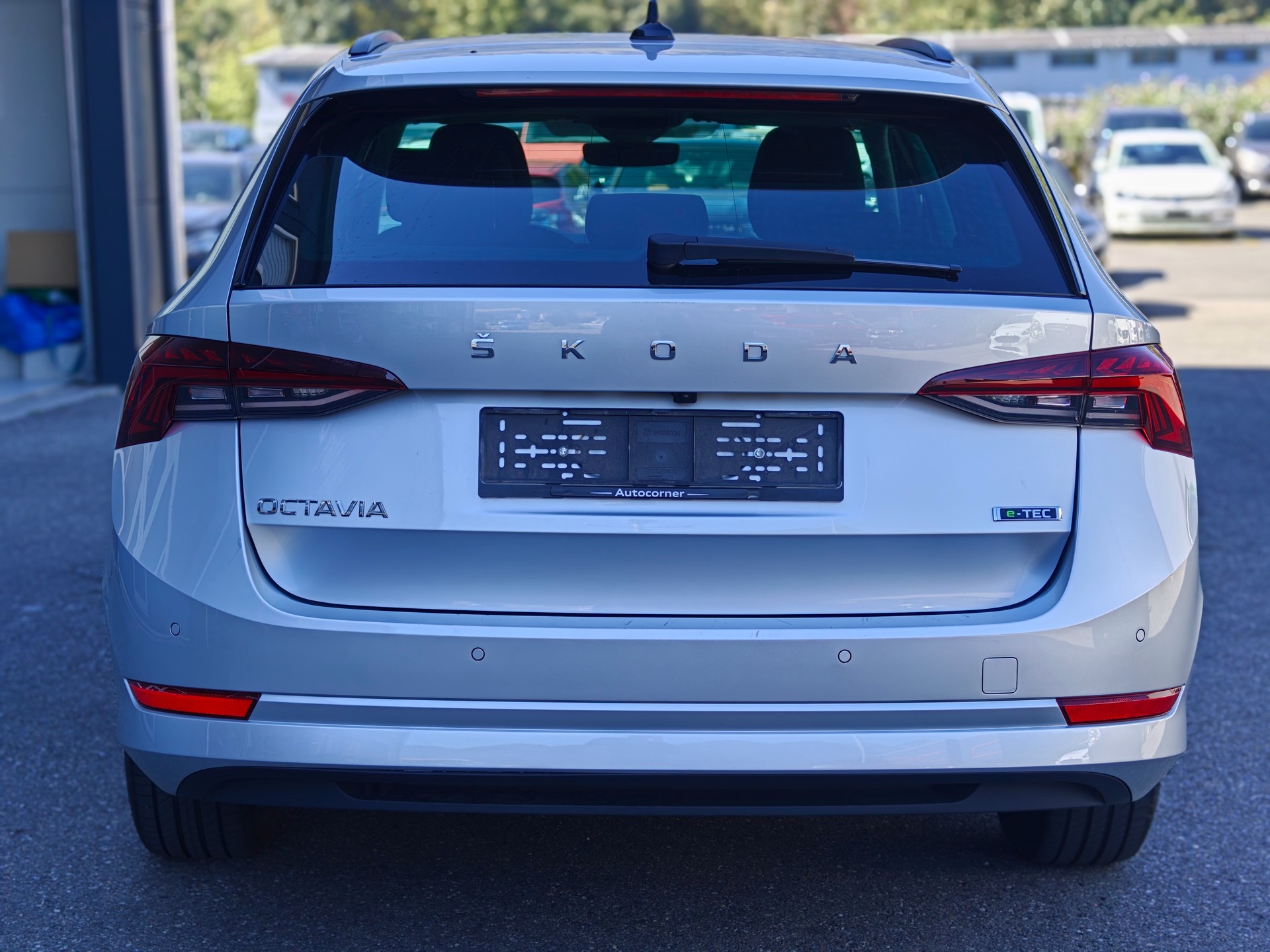 SKODA Octavia Combi 1.5 TSI mHEV DSG Ambition-image-4