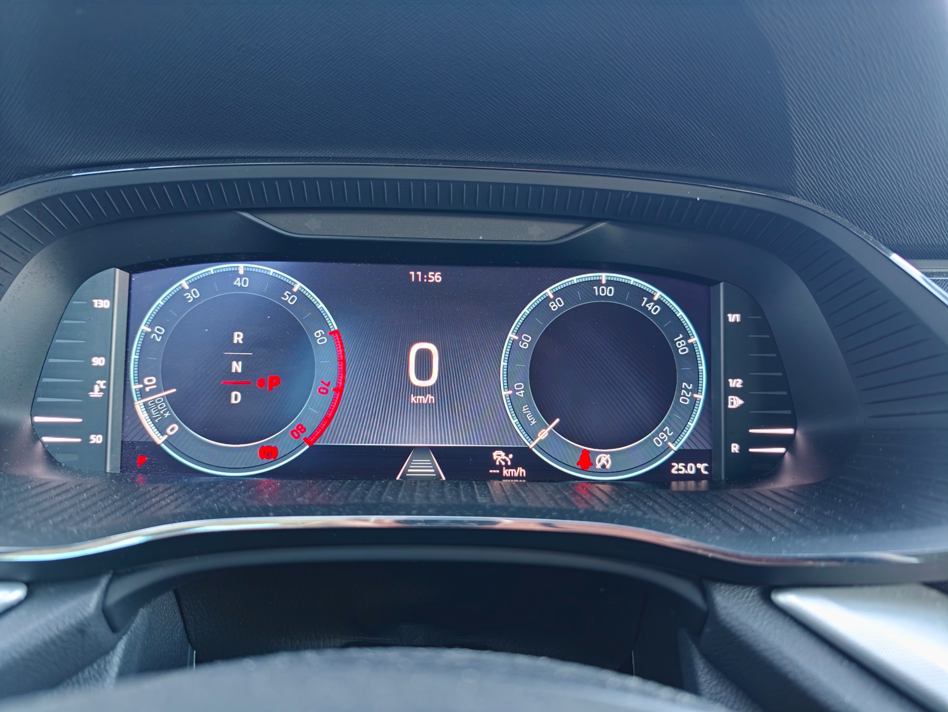 SKODA Octavia Combi 1.5 TSI mHEV DSG Ambition-image-10